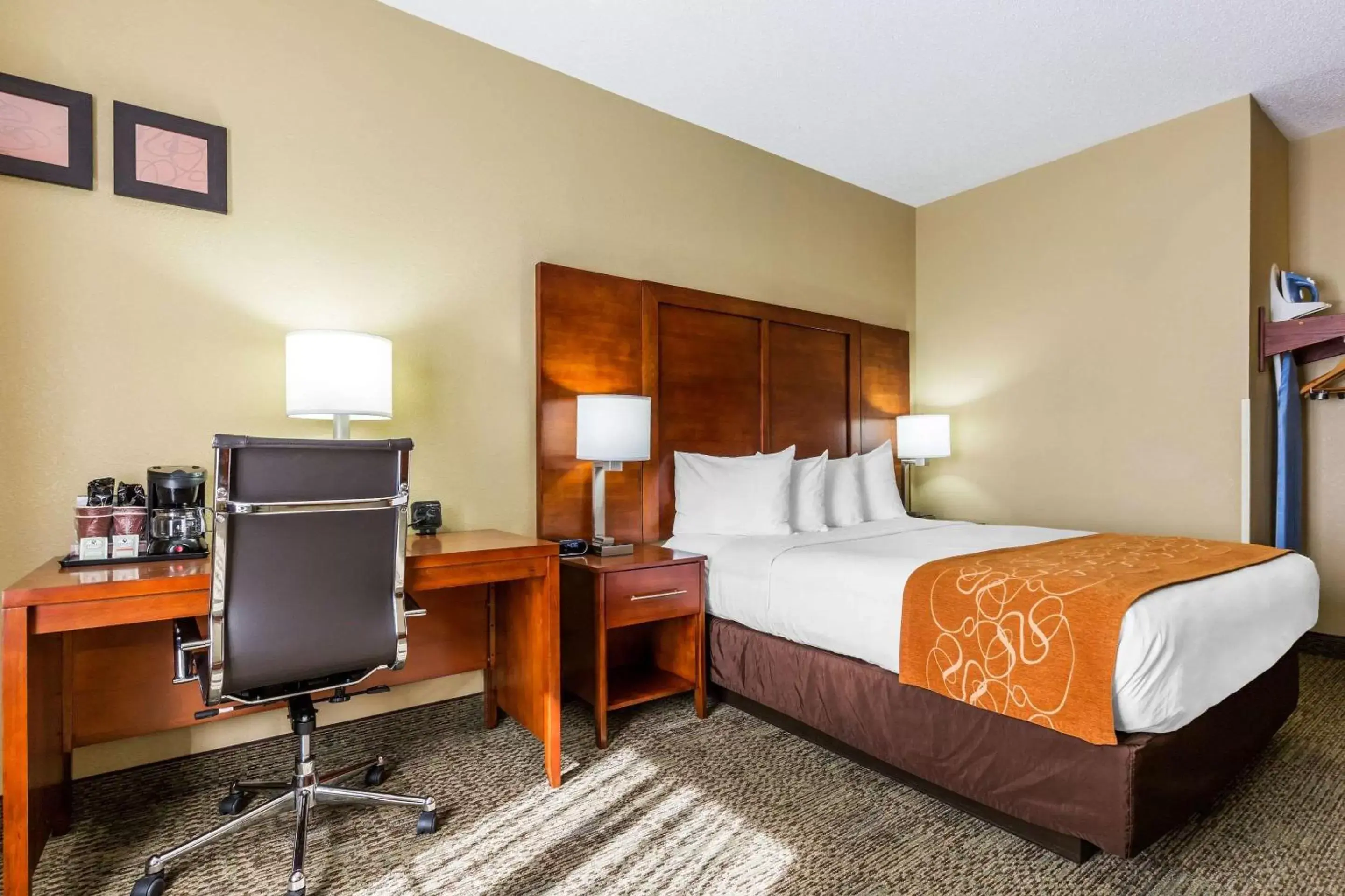 Photo of the whole room, Bed in Comfort Suites near I-80 and I-94