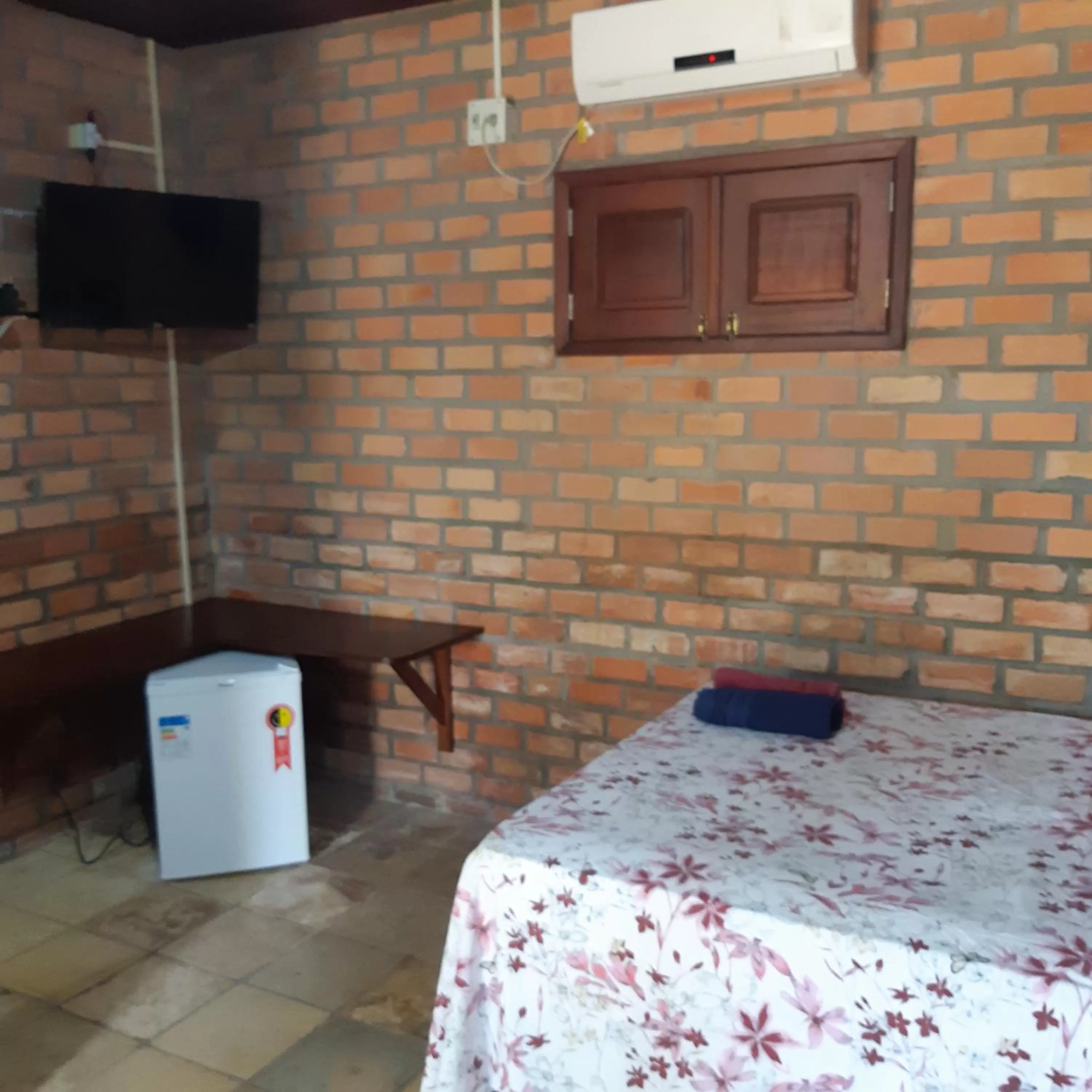 Communal lounge/ TV room, TV/Entertainment Center in Pousada do Riacho