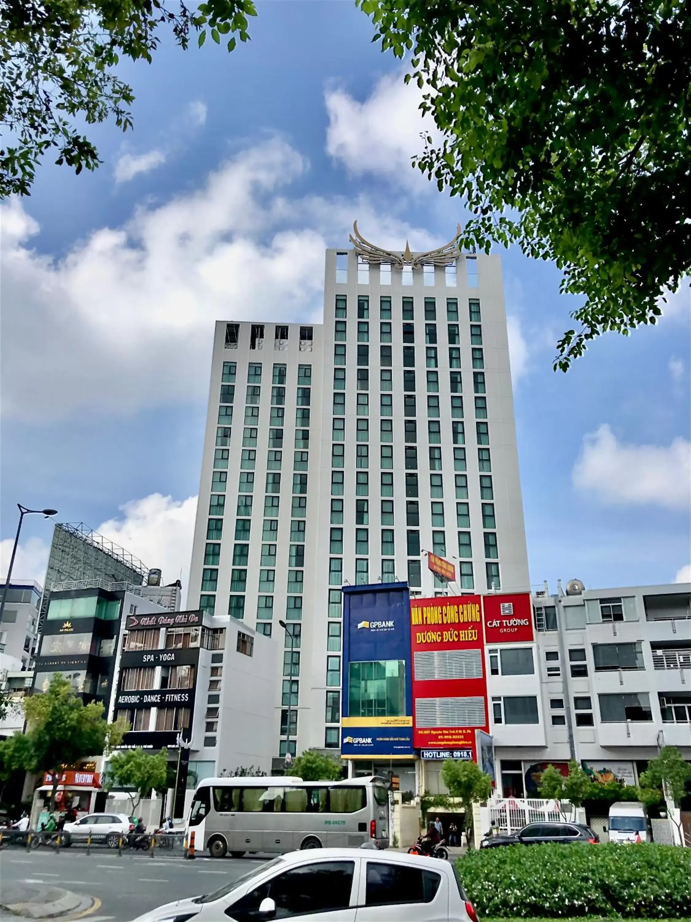 Property building in Muong Thanh Luxury Saigon Hotel Property building in Muong Thanh Luxury Saigon Hotel
