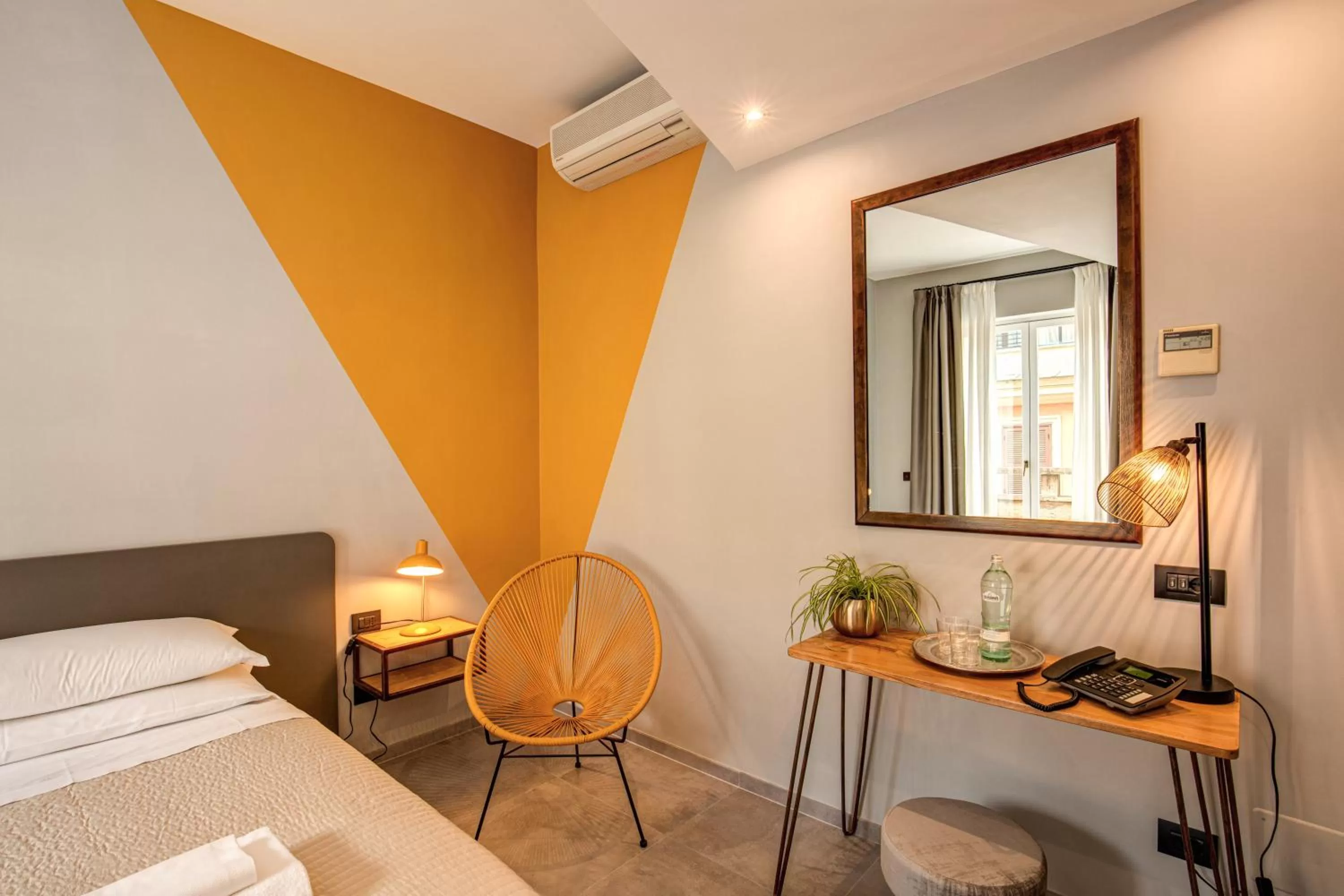 Decorative detail, Bed in Hotel King