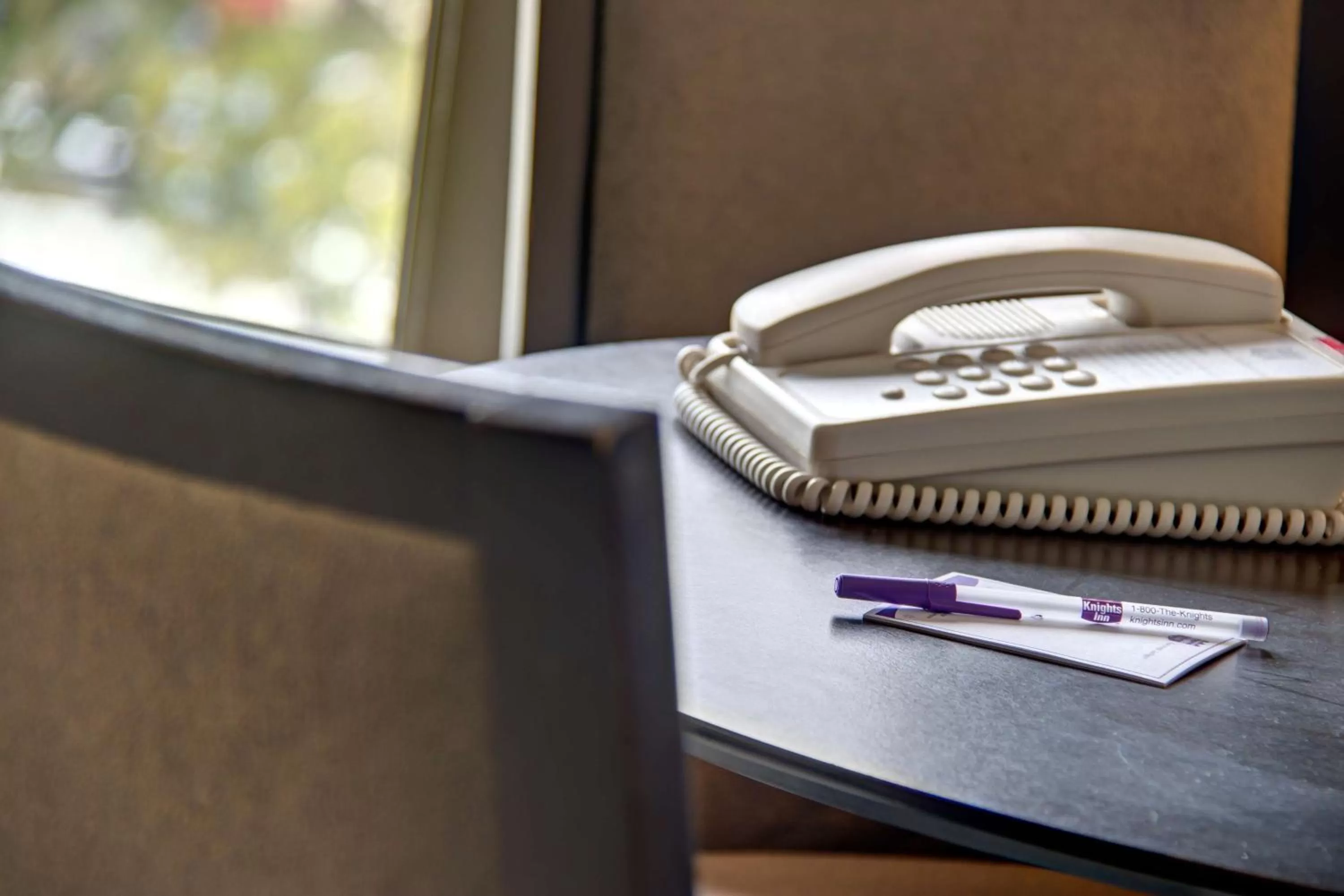 Photo of the whole room in Knights Inn Kamloops