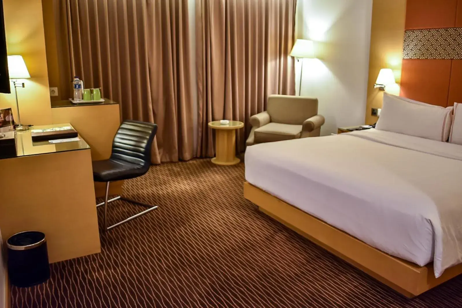 Bed in All Sedayu Hotel Kelapa Gading