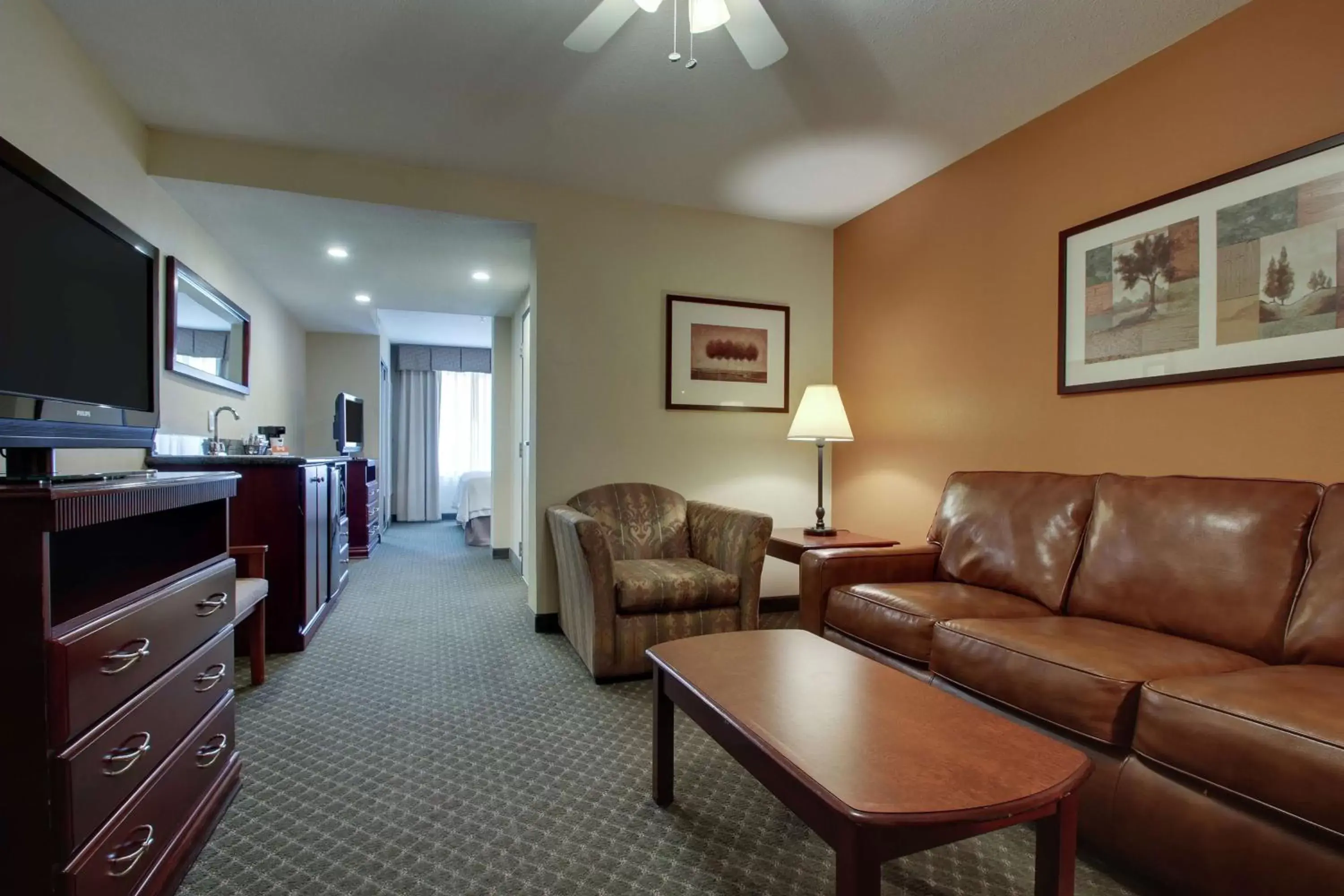 Living room, Seating Area in Hampton Inn & Suites Denver Littleton