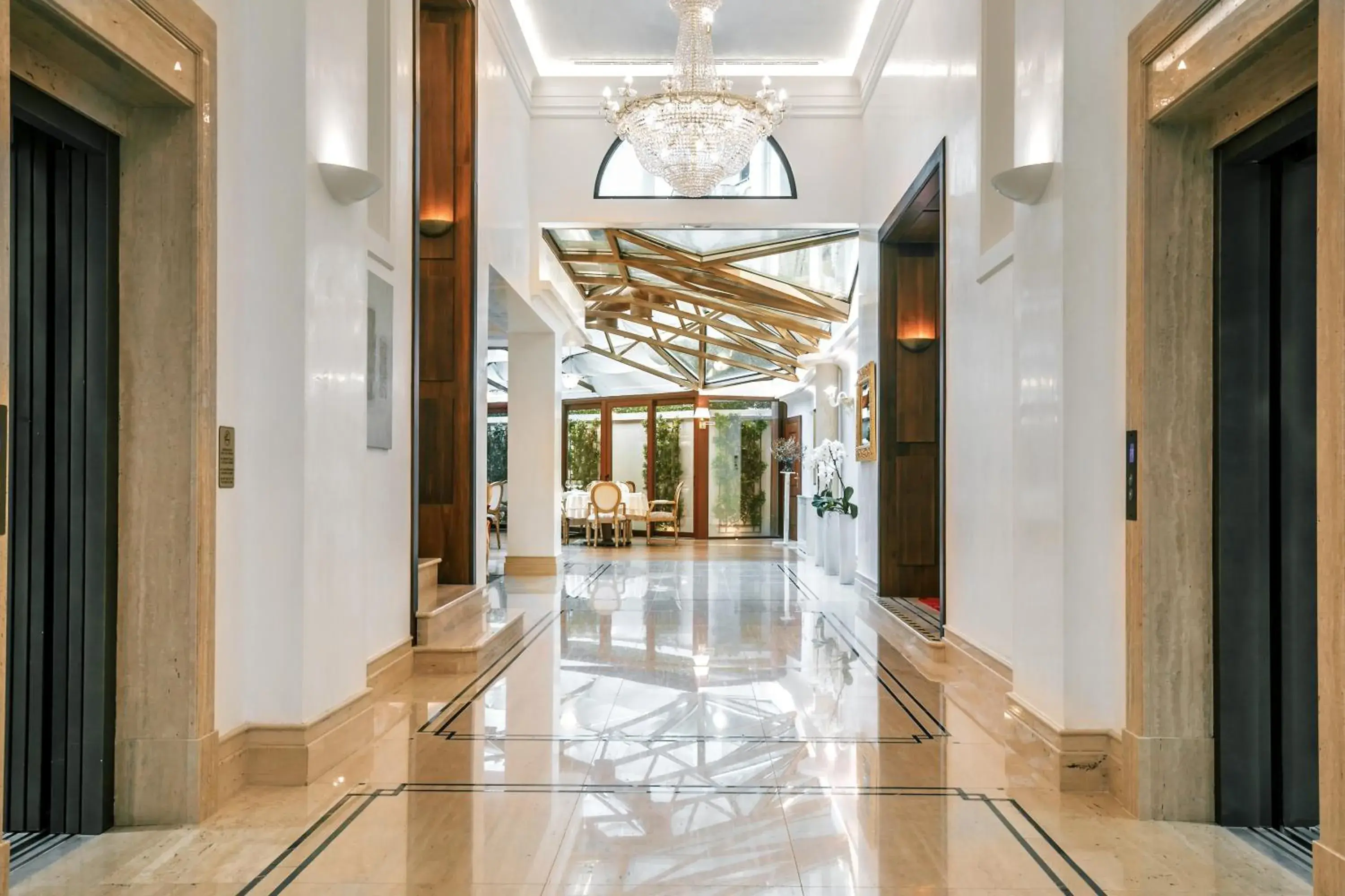 Lobby or reception, Lobby/Reception in Hotel Le Premier