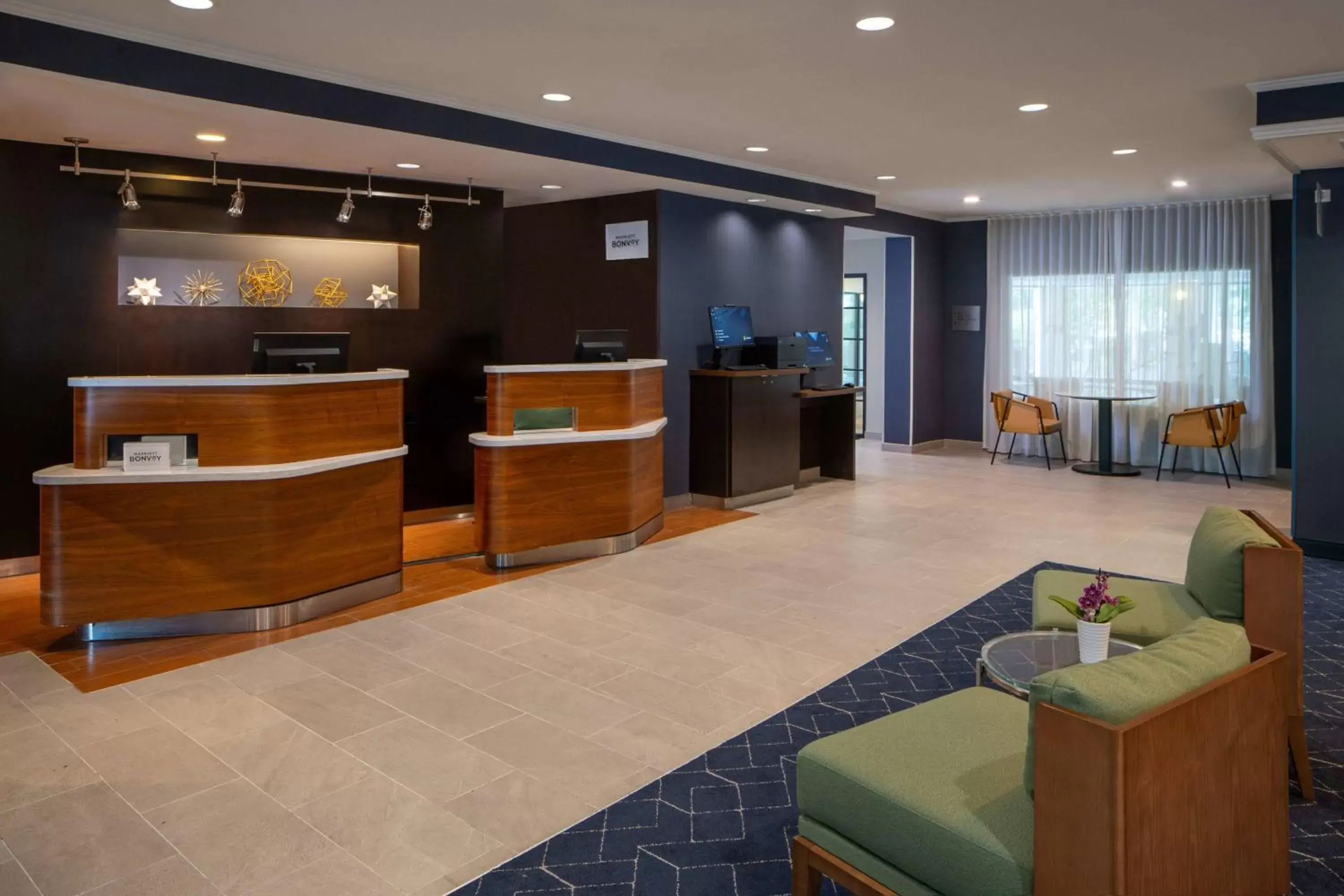 Property building, Lobby/Reception in Courtyard by Marriott Covington / Mandeville