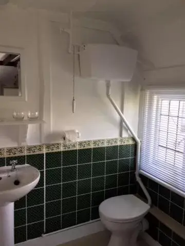 Bathroom in Willow Cottage