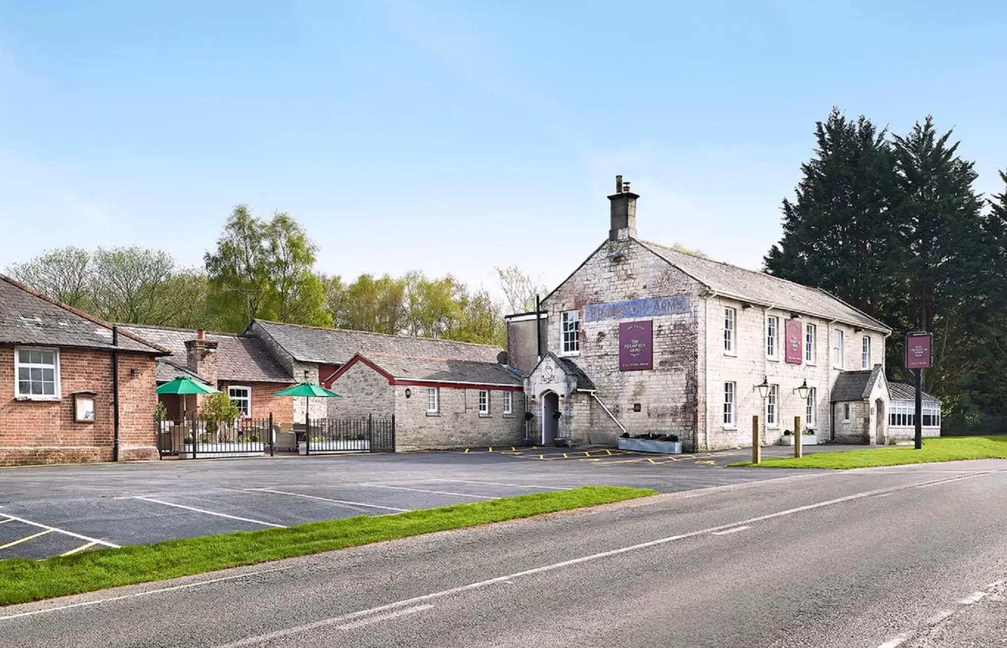 Patio, Property Building in The Frampton Arms