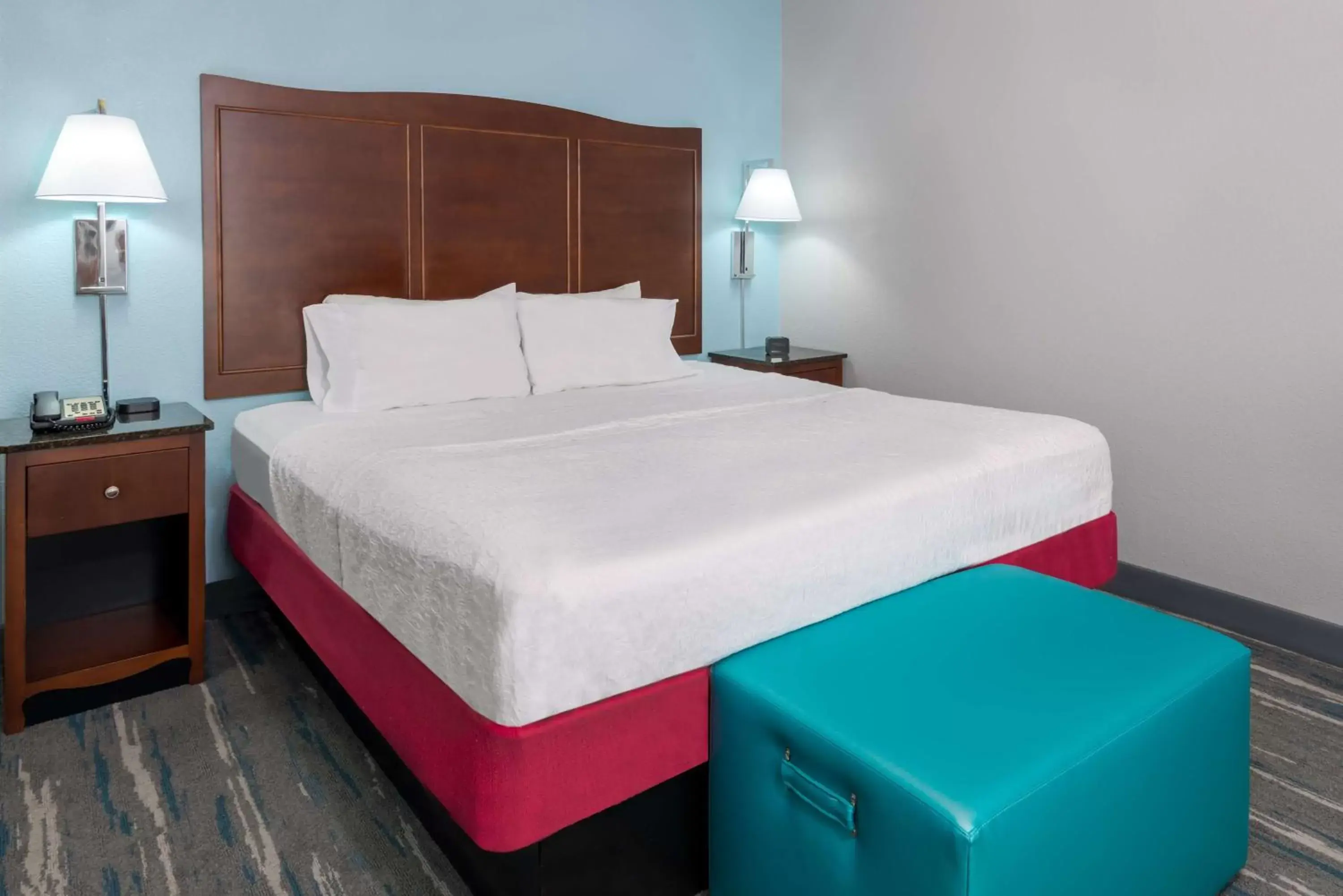 Bed in Hampton Inn & Suites Winston-Salem/University Area