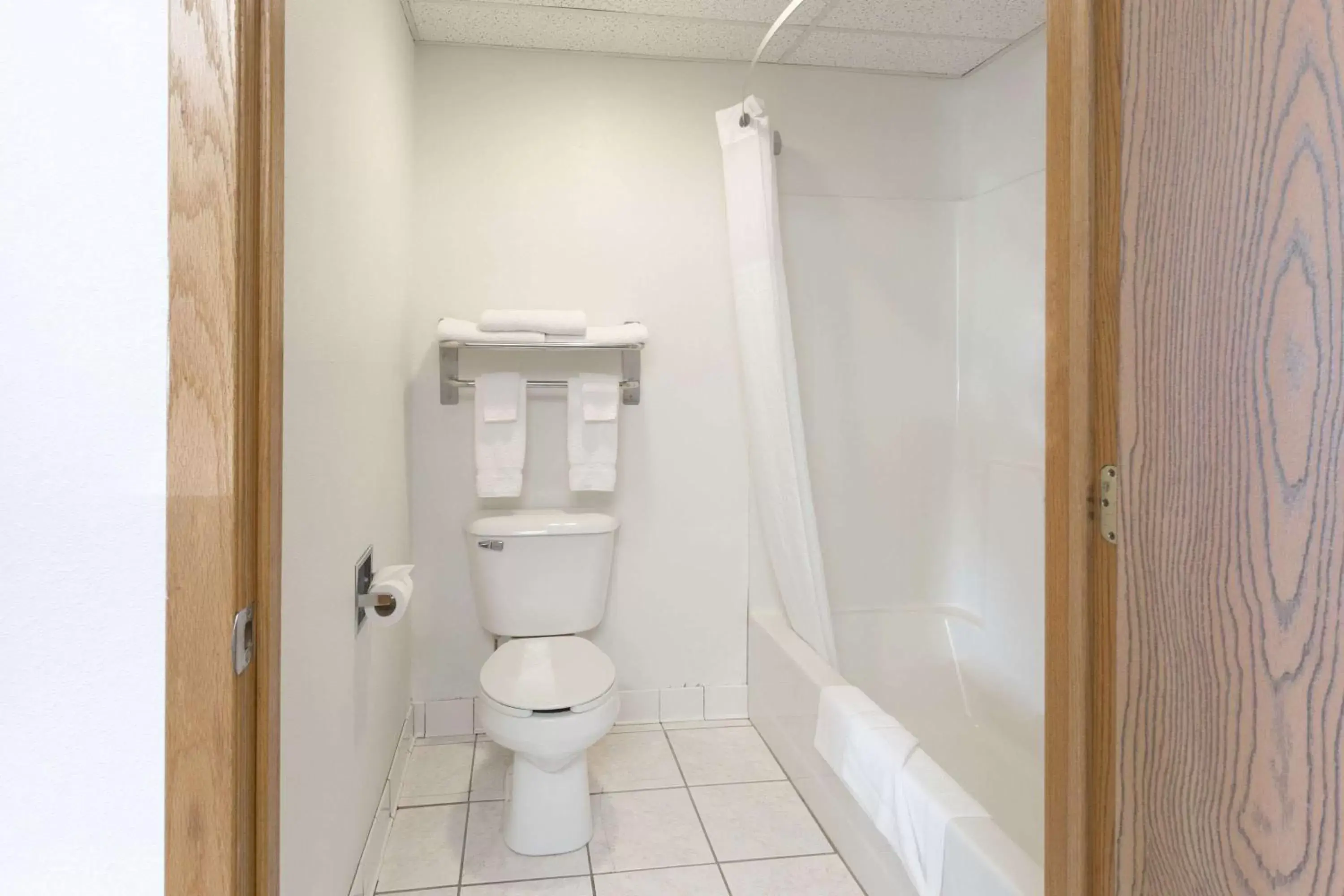 Bathroom in Super 8 by Wyndham Cresco IA