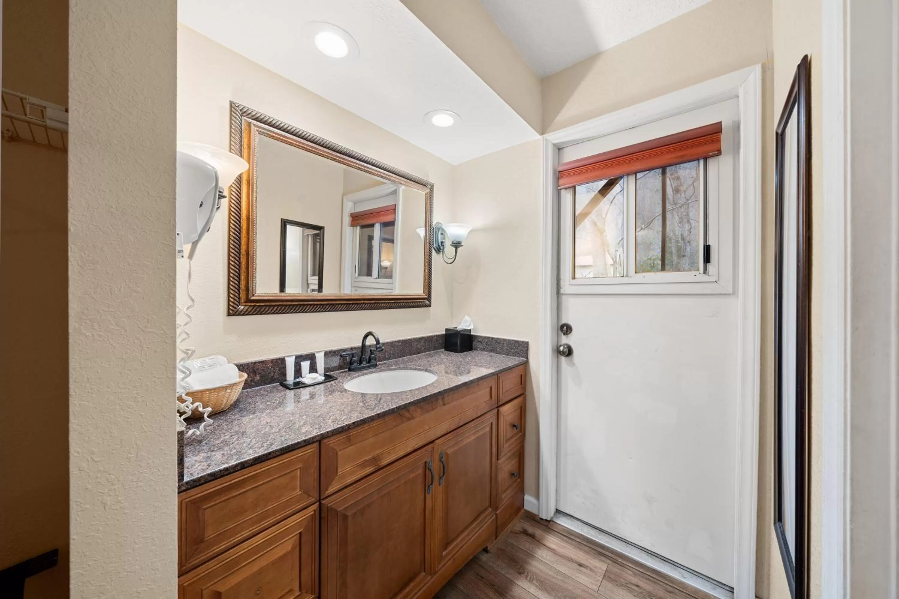 Shower, Bathroom in Jonathan Creek Inn and Villas