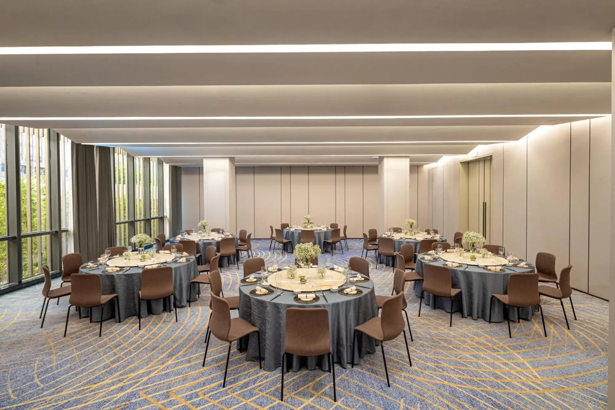 Banquet/Function facilities, Restaurant/Places to Eat in HUALUXE Shanghai Changfeng Park, an IHG Hotel