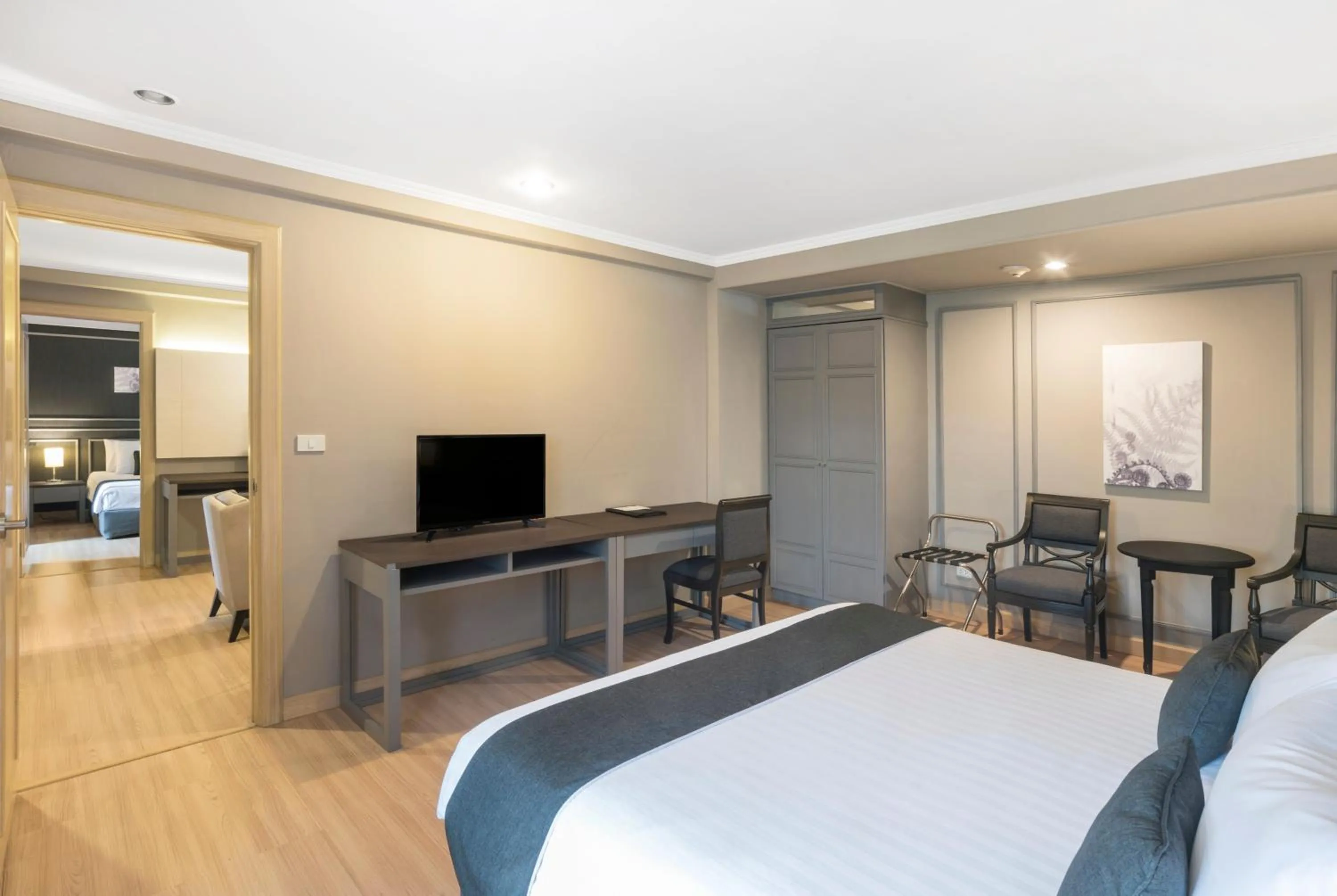 Bedroom, Bed in SC Park Hotel