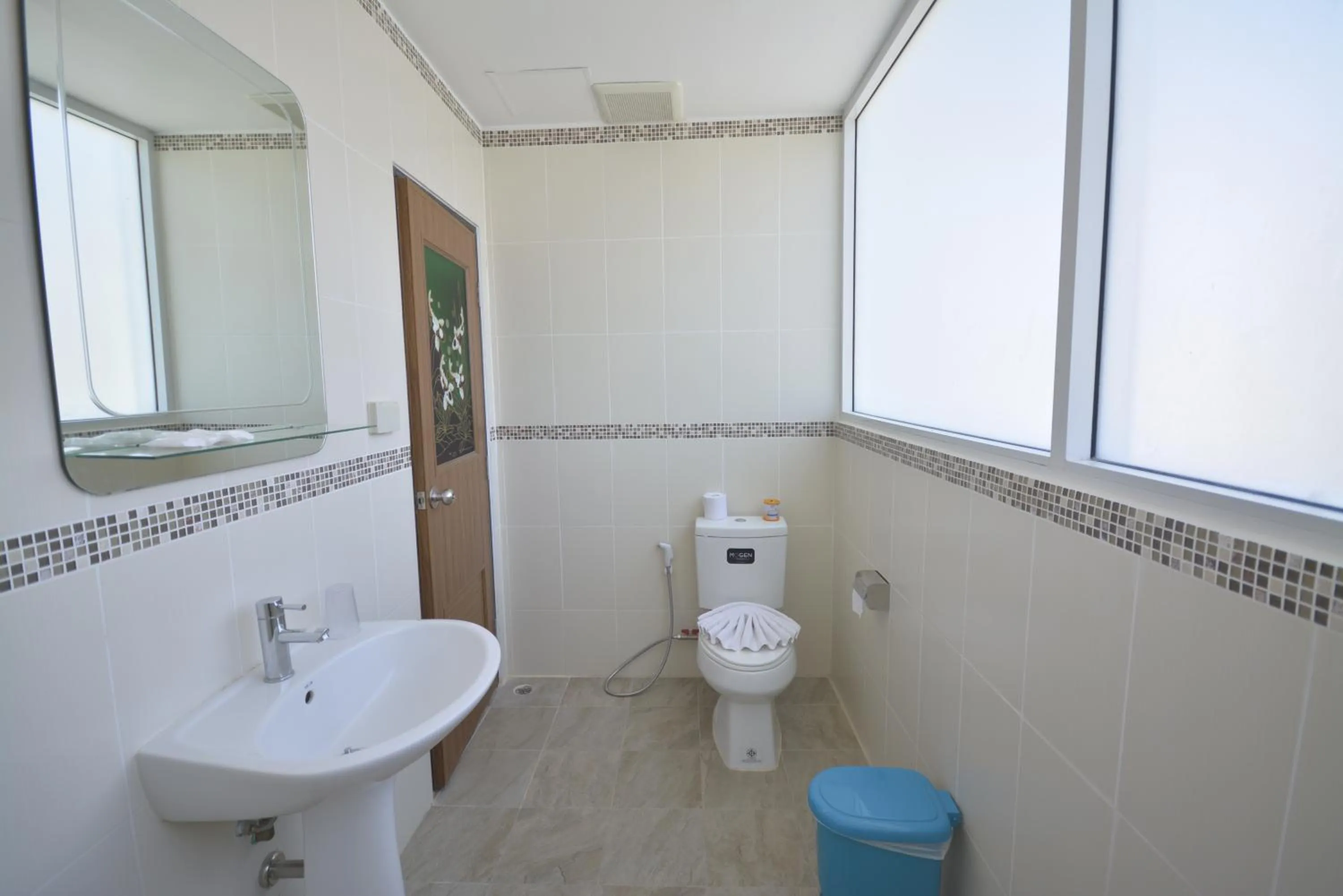 Toilet in The Patong Center Hotel