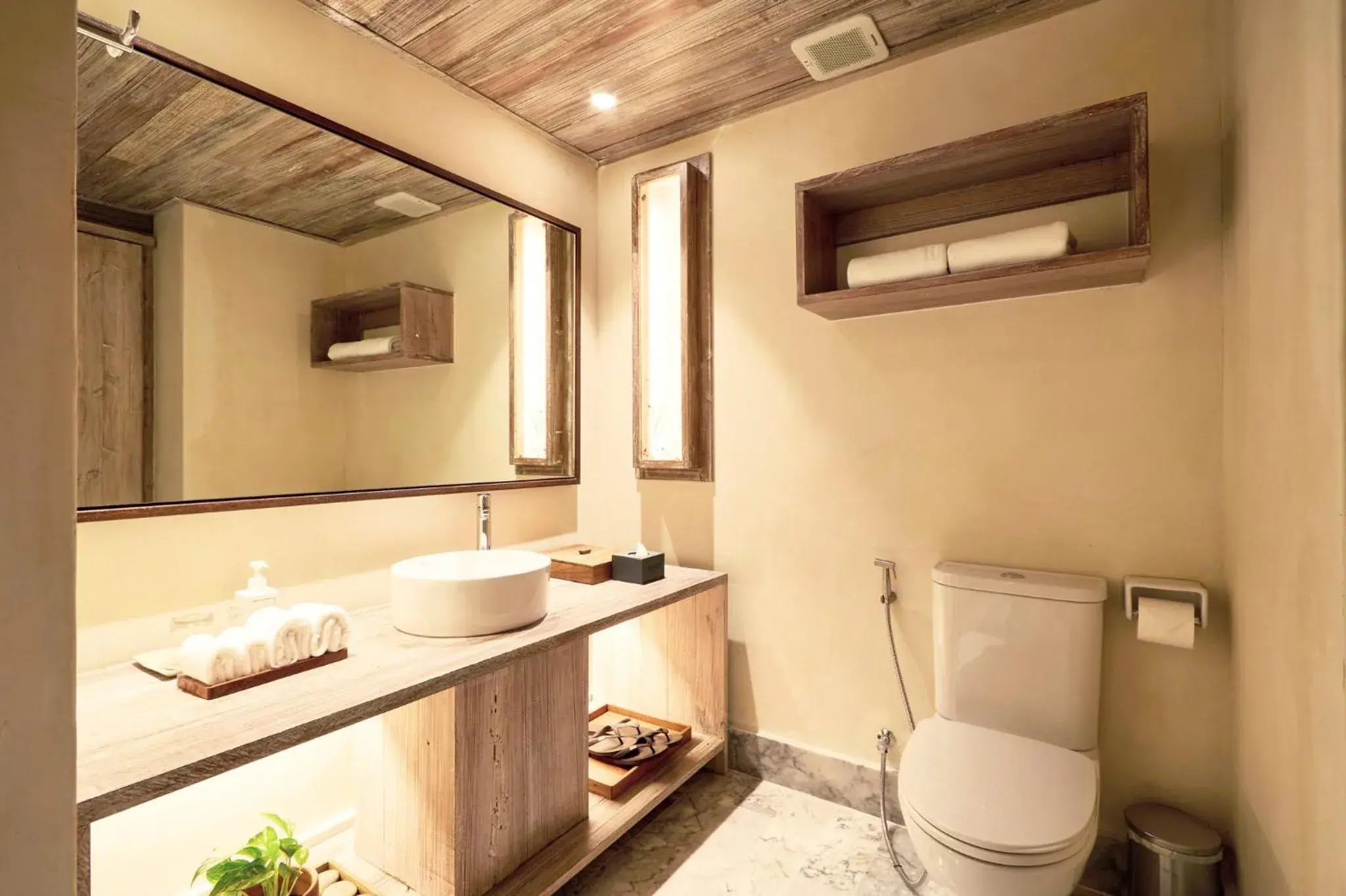 Bathroom in Dinso Resort & Villas Phuket an IHG Hotel