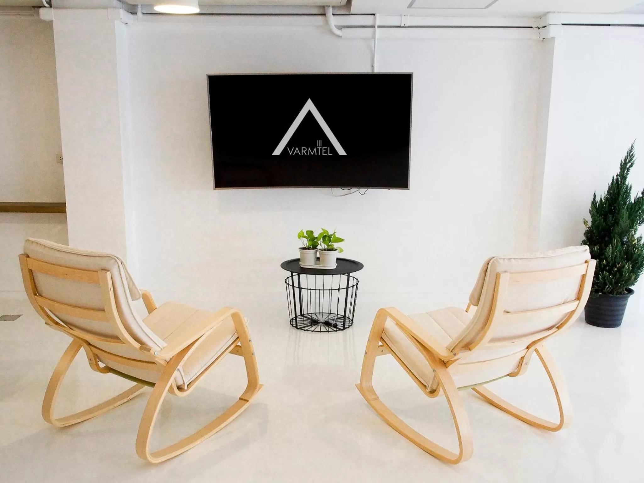 Property building in Varmtel