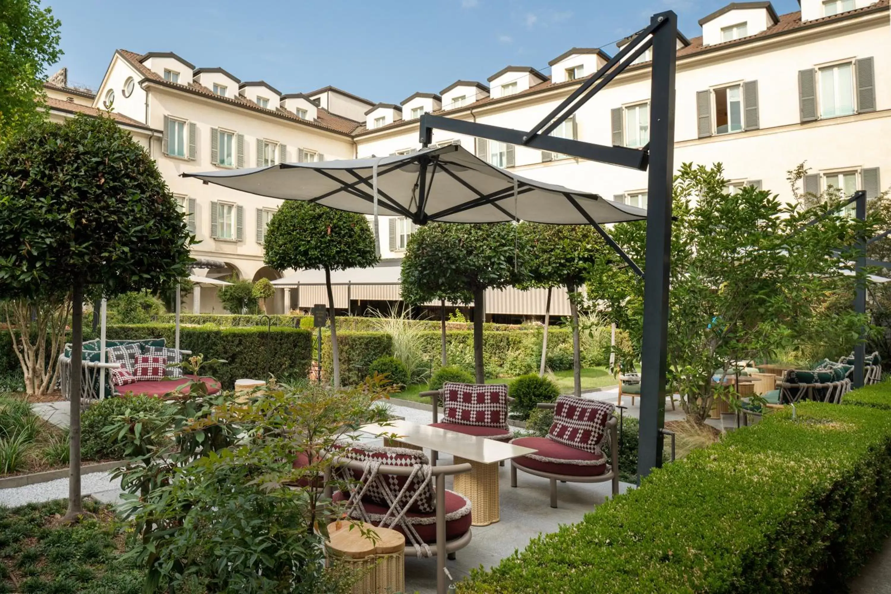 Garden, Property Building in Four Seasons Hotel Milano