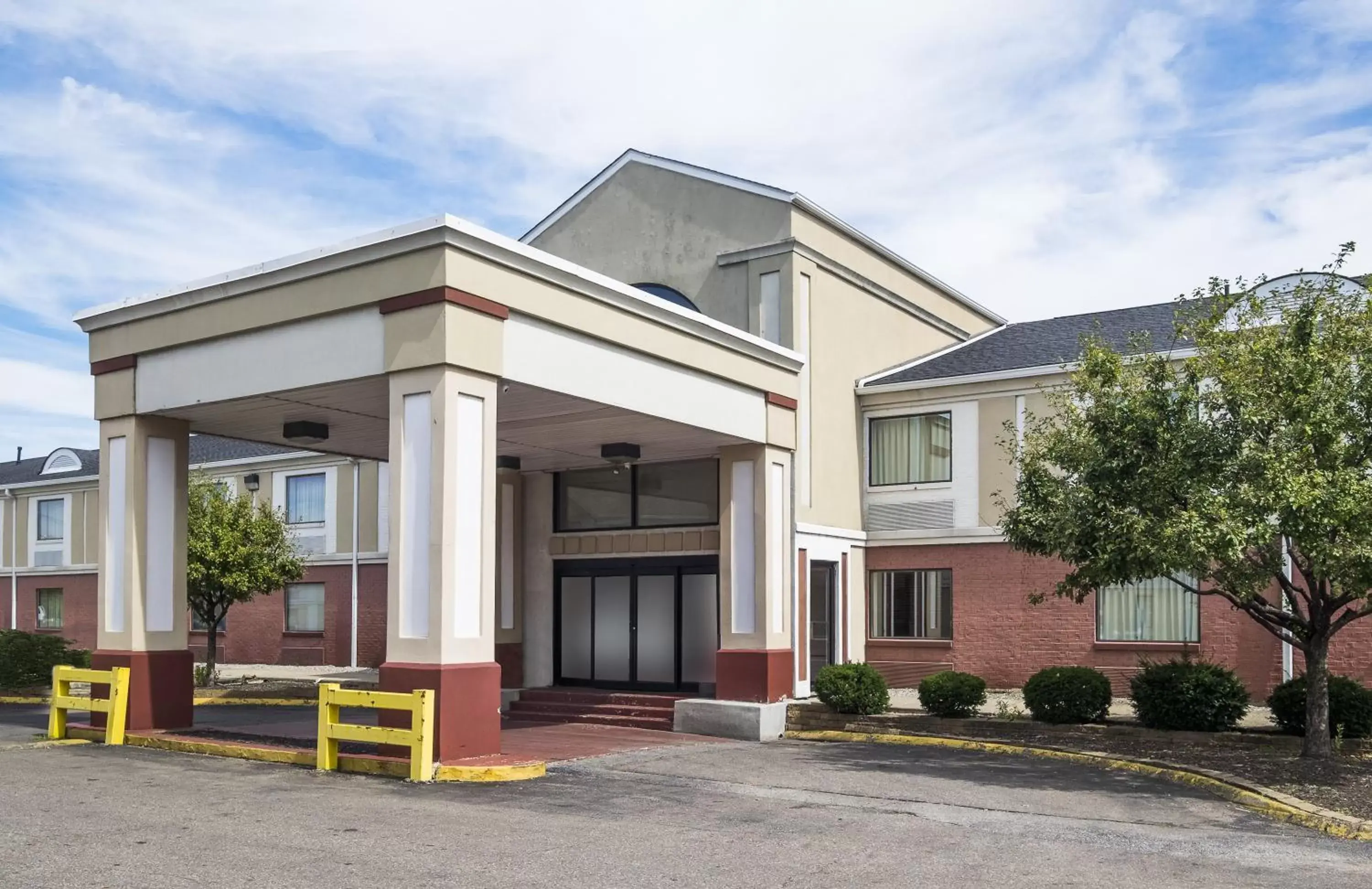 Property Building in Red Roof Inn Columbus - Ohio State Fairgrounds