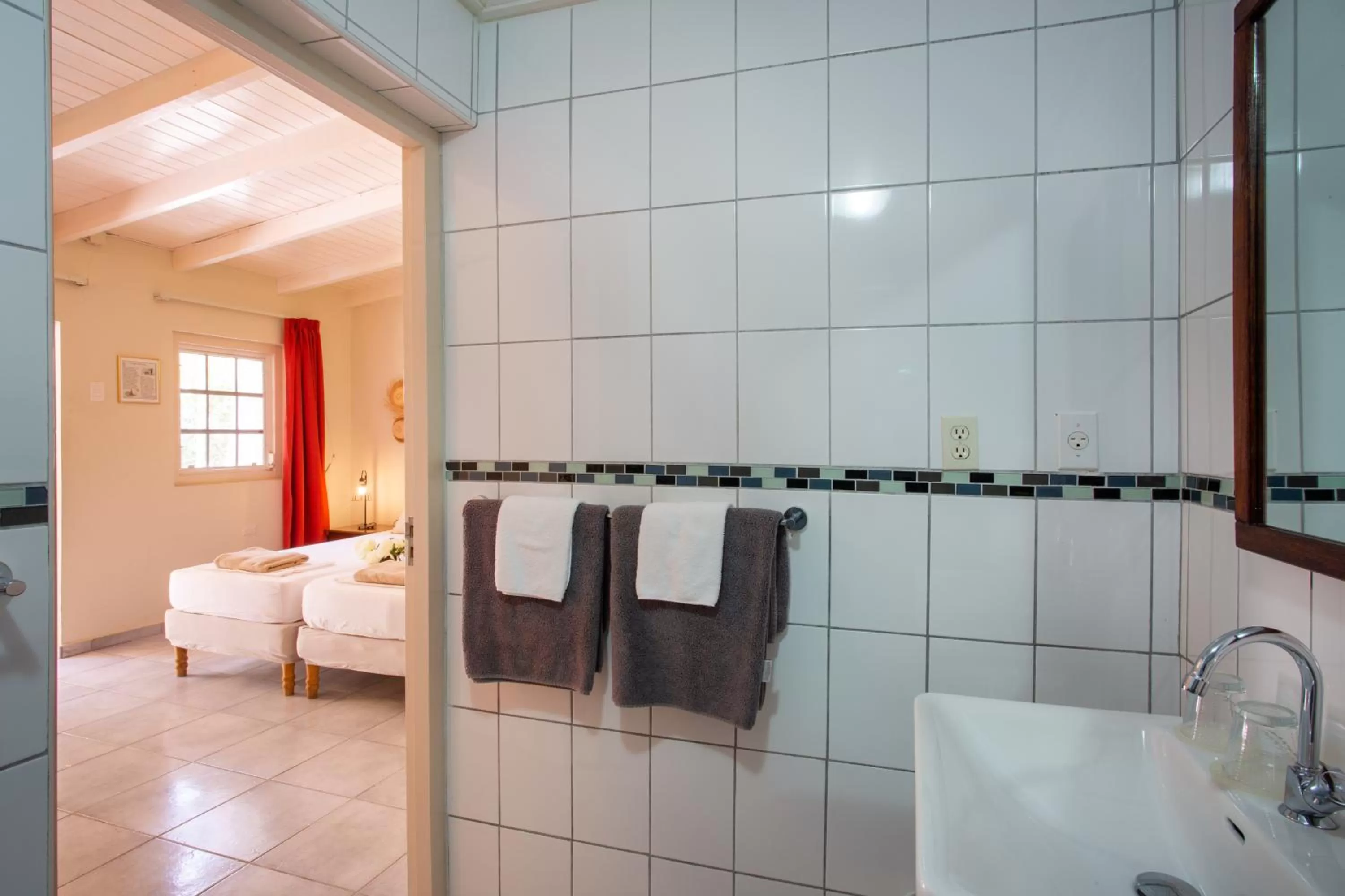 Bathroom, Bed in B&B Sombre di Kabana
