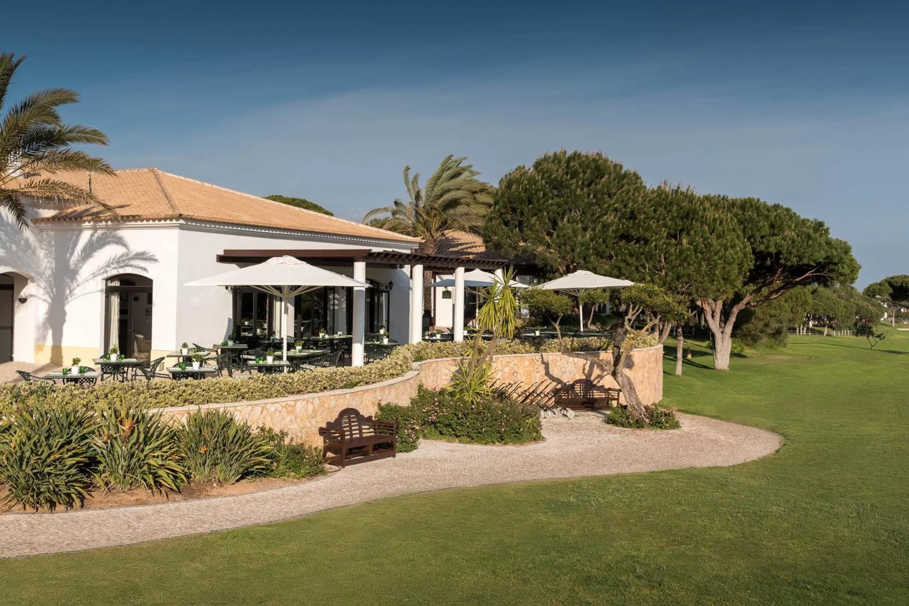 Restaurant/places to eat in Pine Cliffs Residence, a Luxury Collection Resort, Algarve