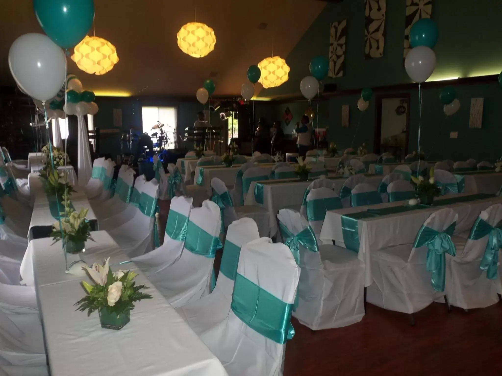 Day, Banquet Facilities in Araamda Inn