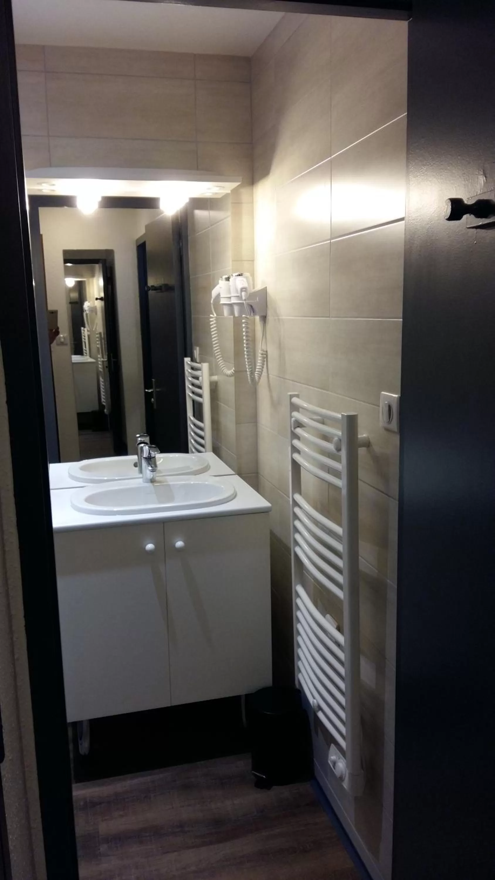 Bathroom in Hotel Restaurant Du Haut Du Roc