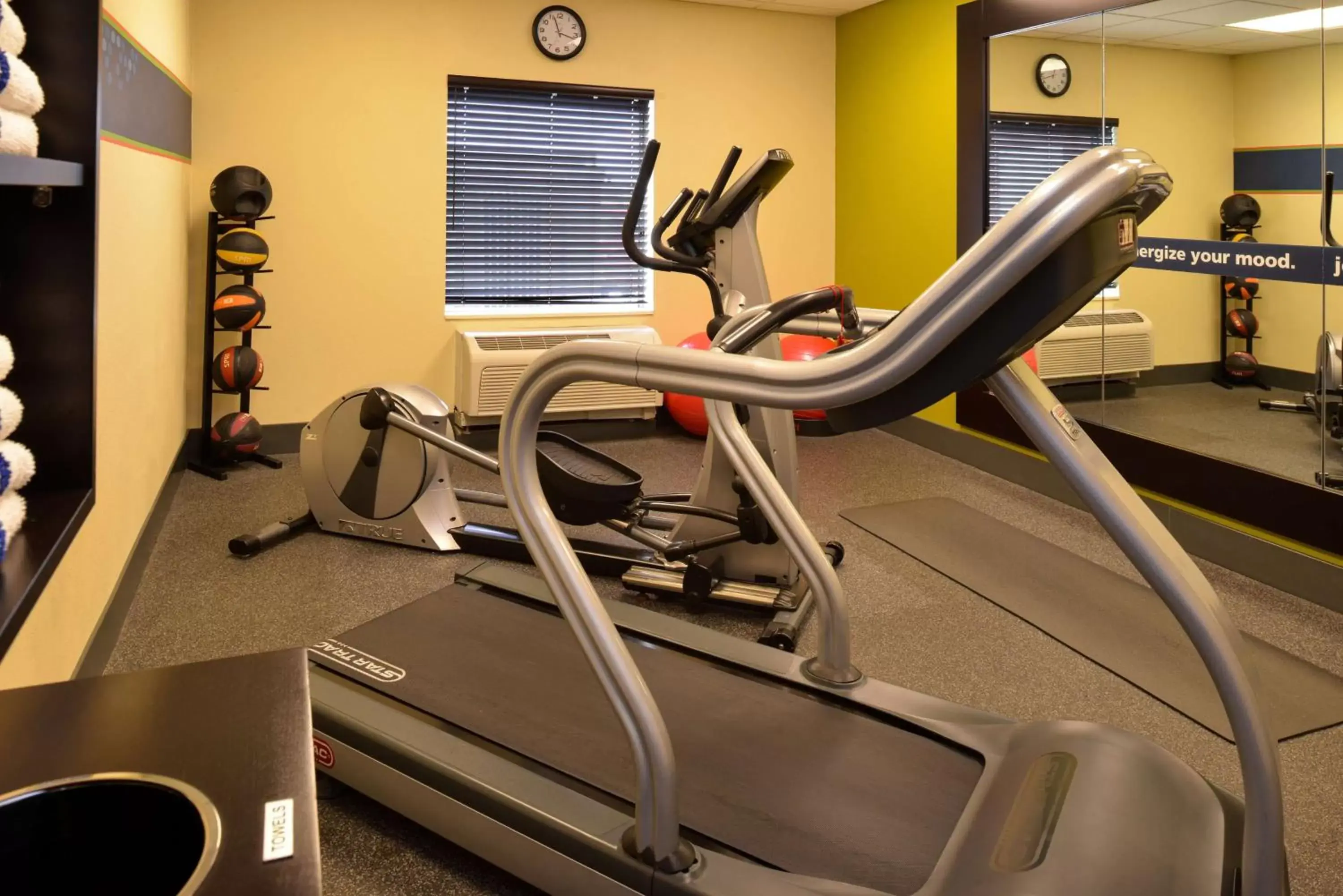 Fitness centre/facilities in Hampton Inn by Hilton Litchfield Fitness centre/facilities in Hampton Inn by Hilton Litchfield