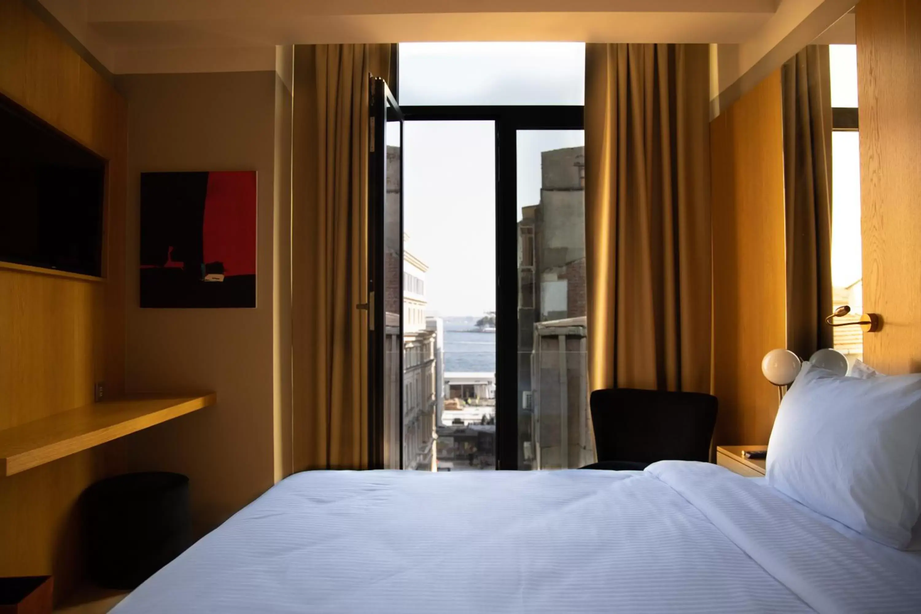 Sea view, Bed in Galata's Hotel