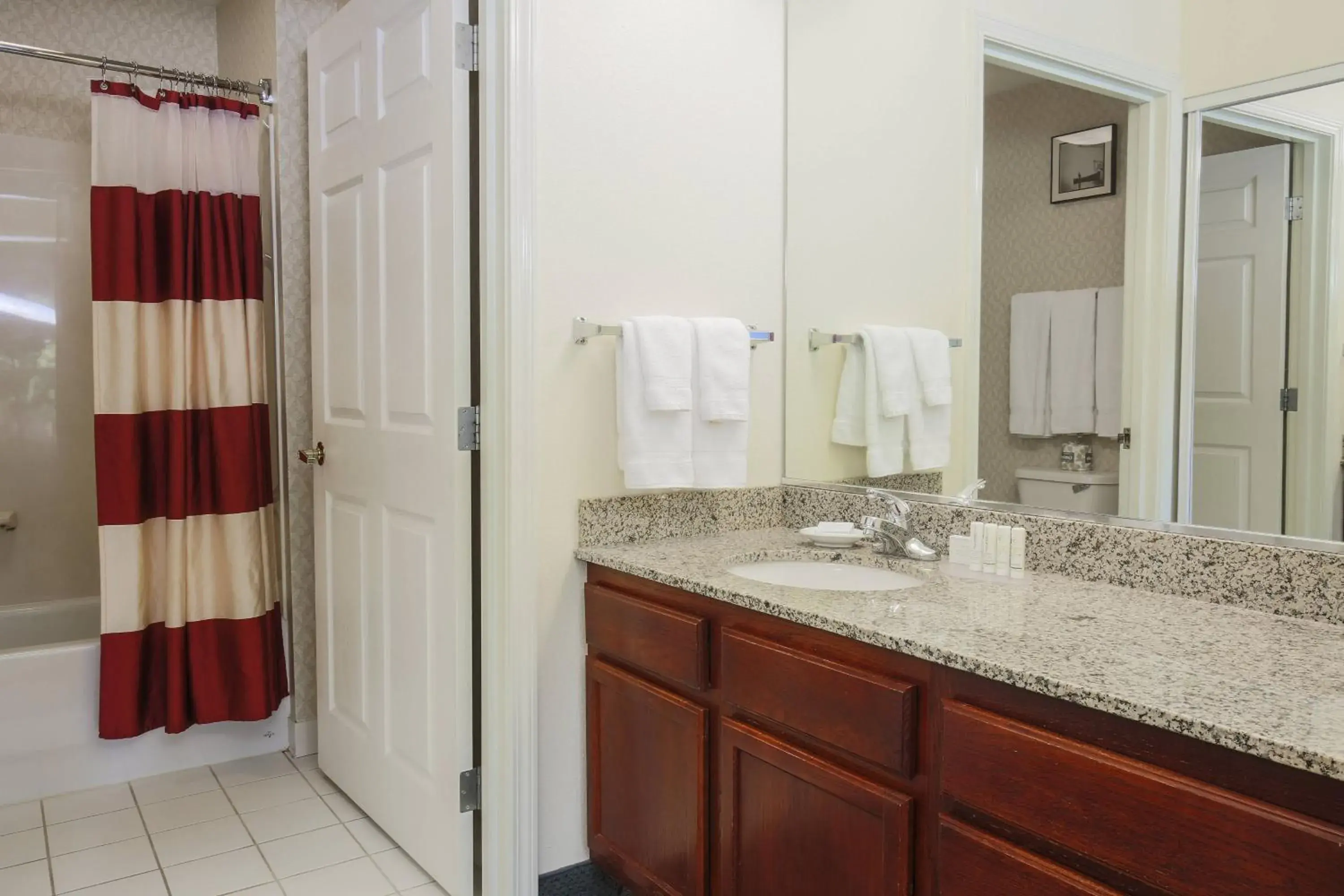 Bathroom in Residence Inn by Marriott Flint Grand Blanc