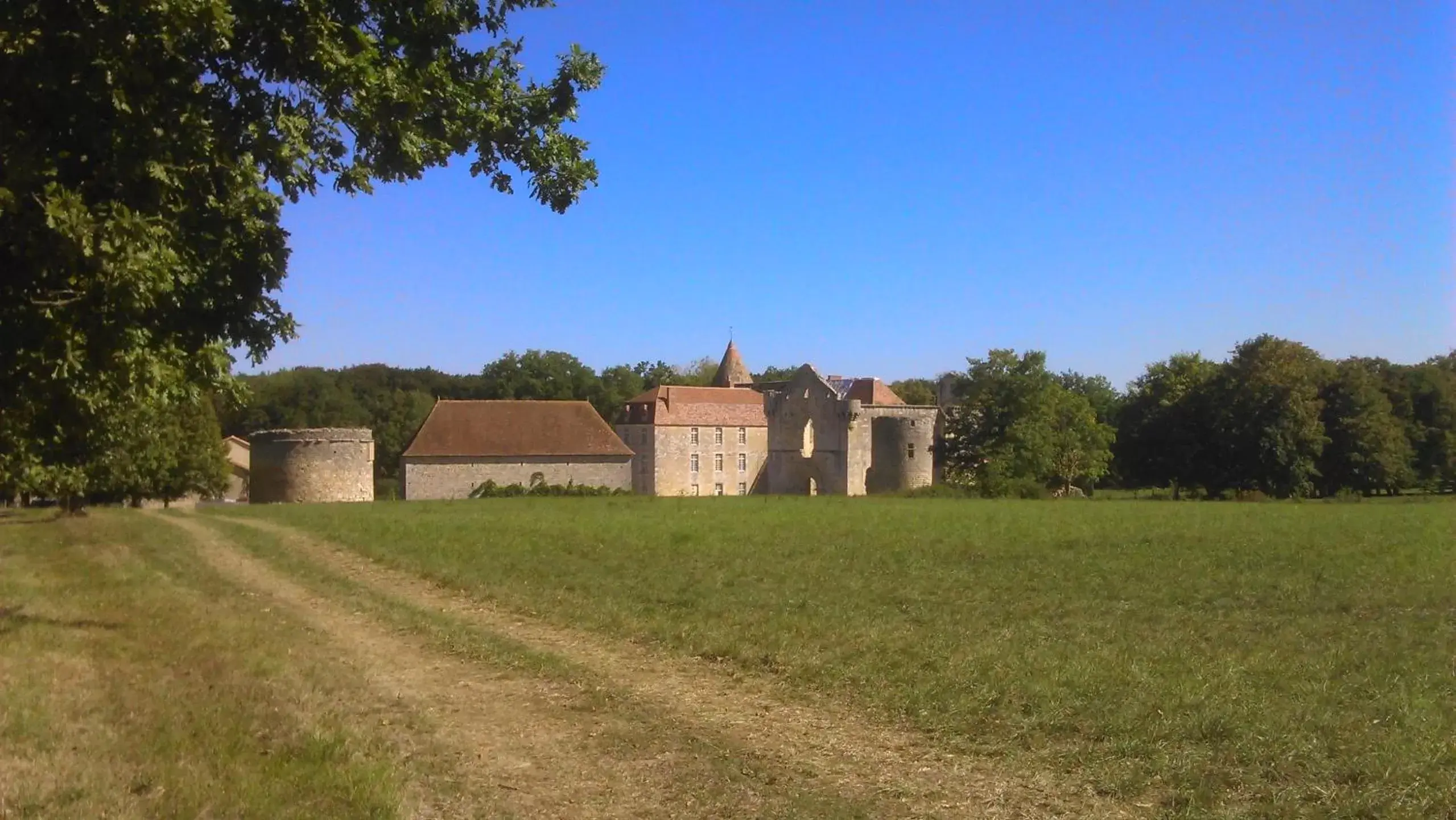 Property Building in le logis gourmand a Payroux