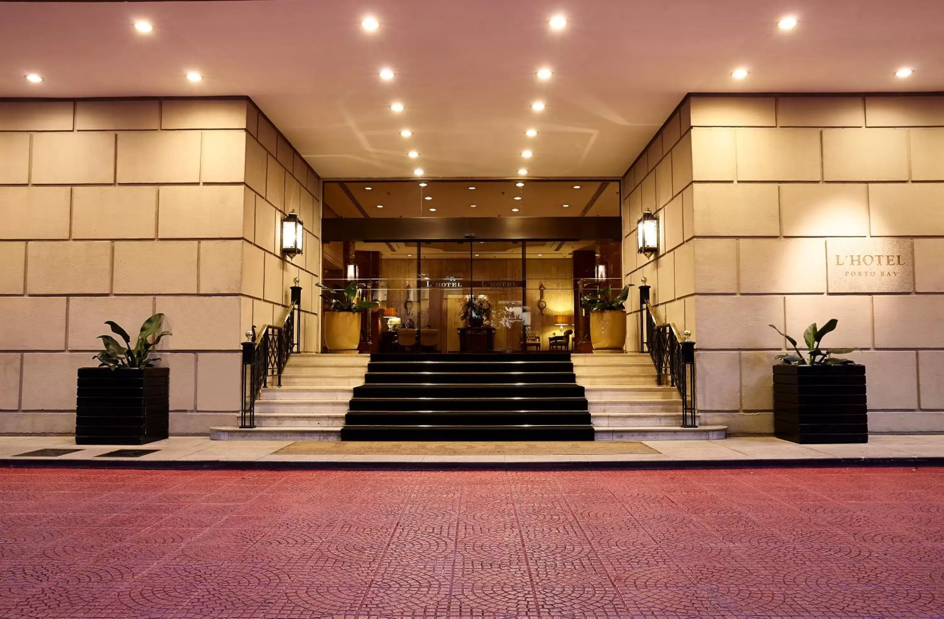 Facade/entrance, Lobby/Reception in L'Hotel PortoBay São Paulo