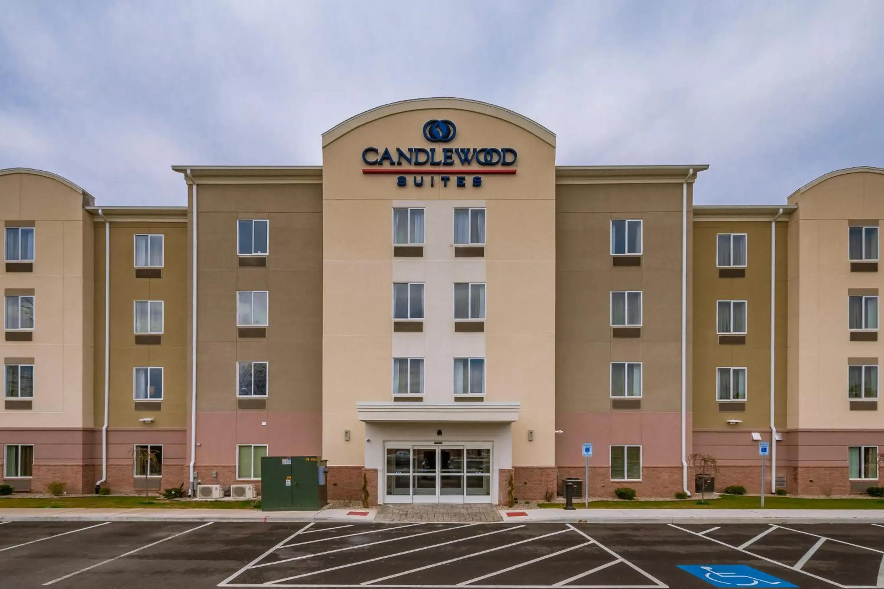 Property Building in Candlewood Suites Mishawaka, an IHG Hotel