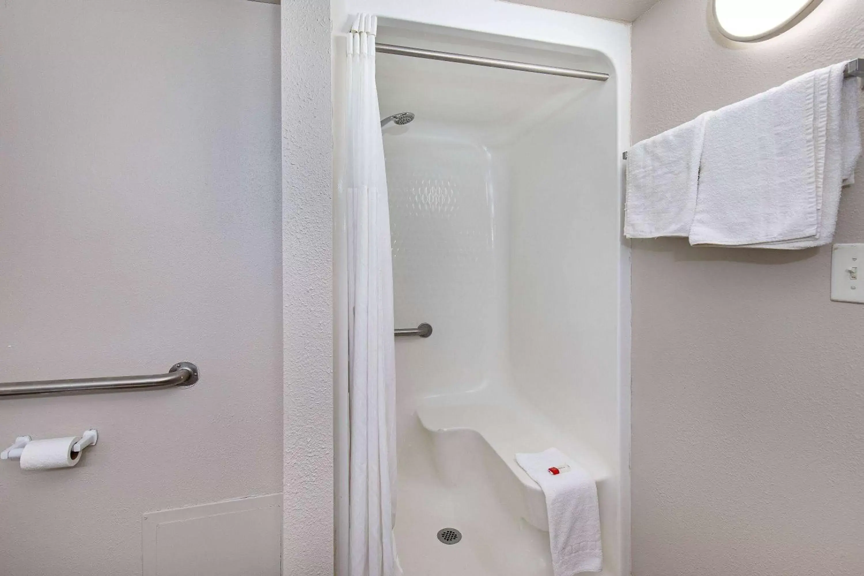 Shower, Bathroom in Days Inn by Wyndham Knoxville North