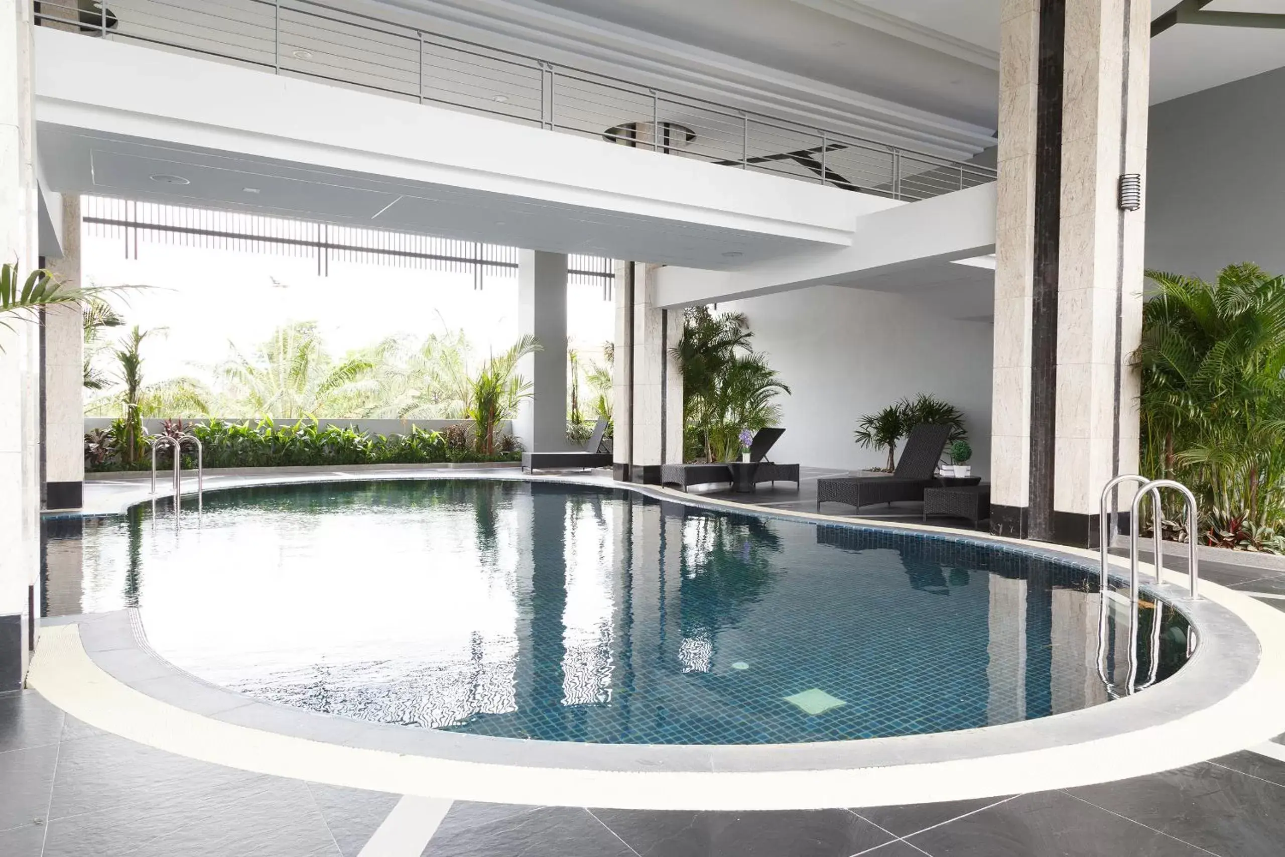 Swimming Pool in Green Point Residence Hotel