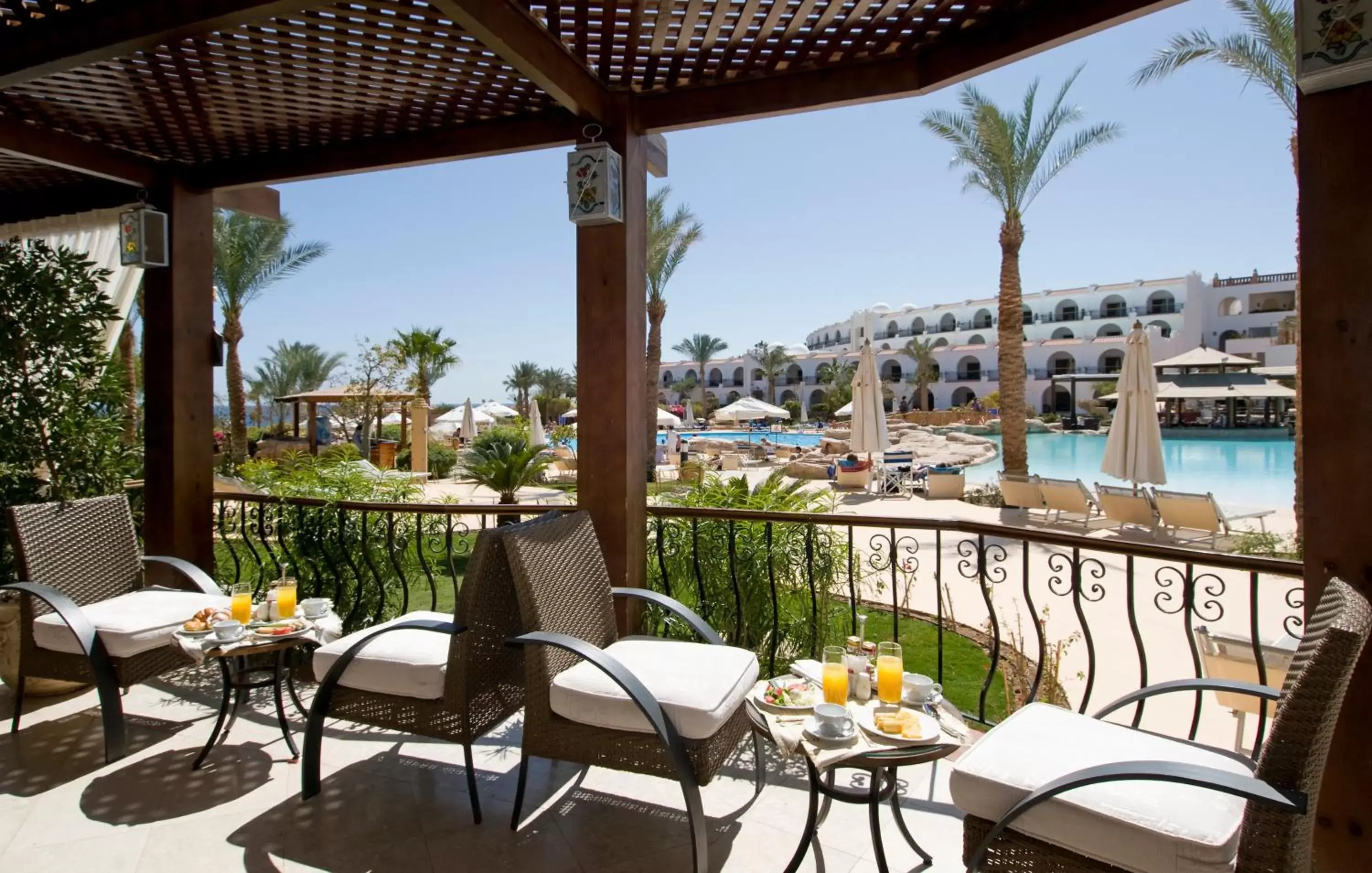 Lounge or bar in Royal Savoy Sharm El Sheikh