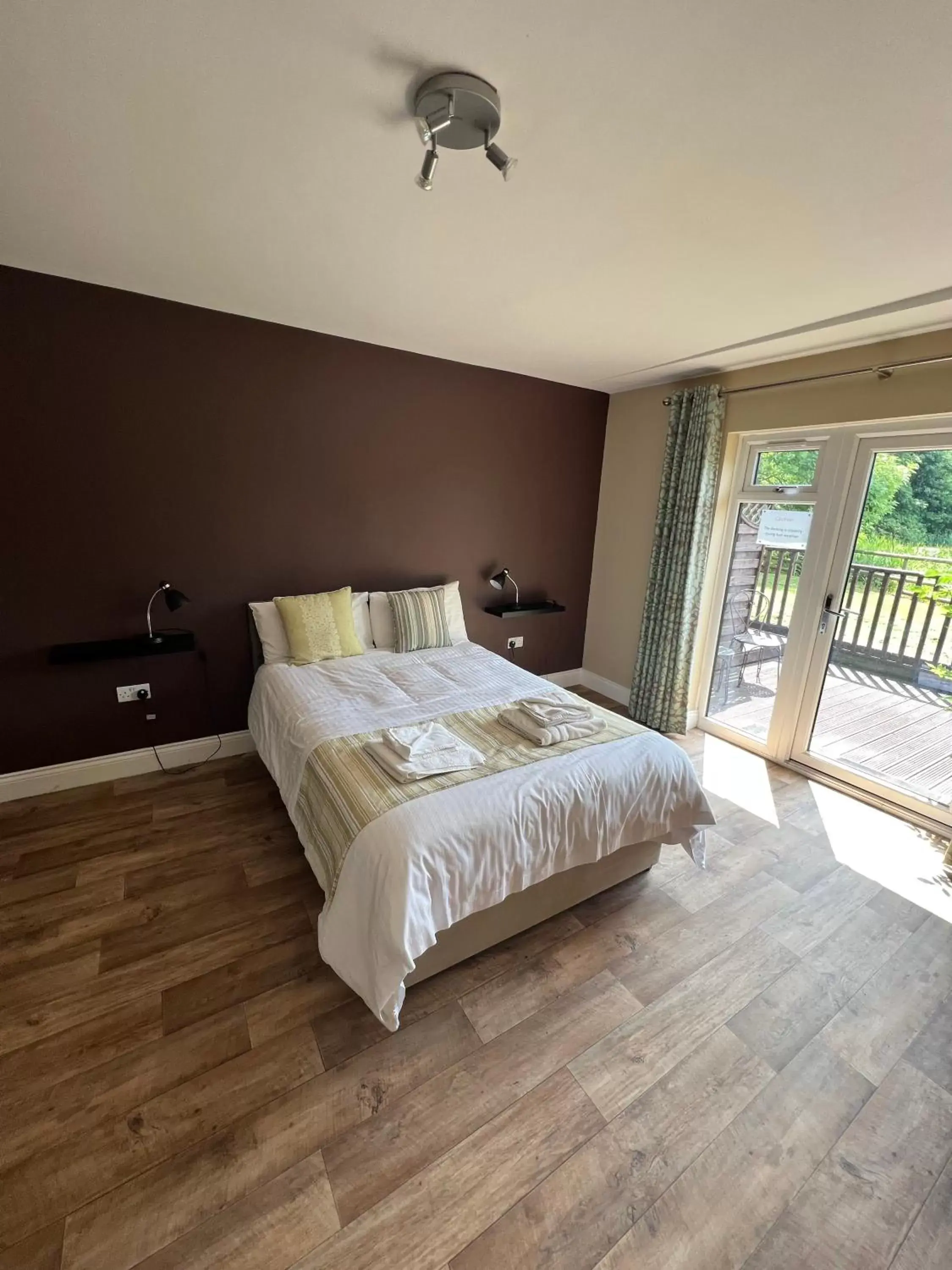 Double Room with Terrace (Pet-friendly) in Cadmore Lodge Bed & Breakfast Double Room with Terrace (Pet-friendly) in Cadmore Lodge Bed & Breakfast