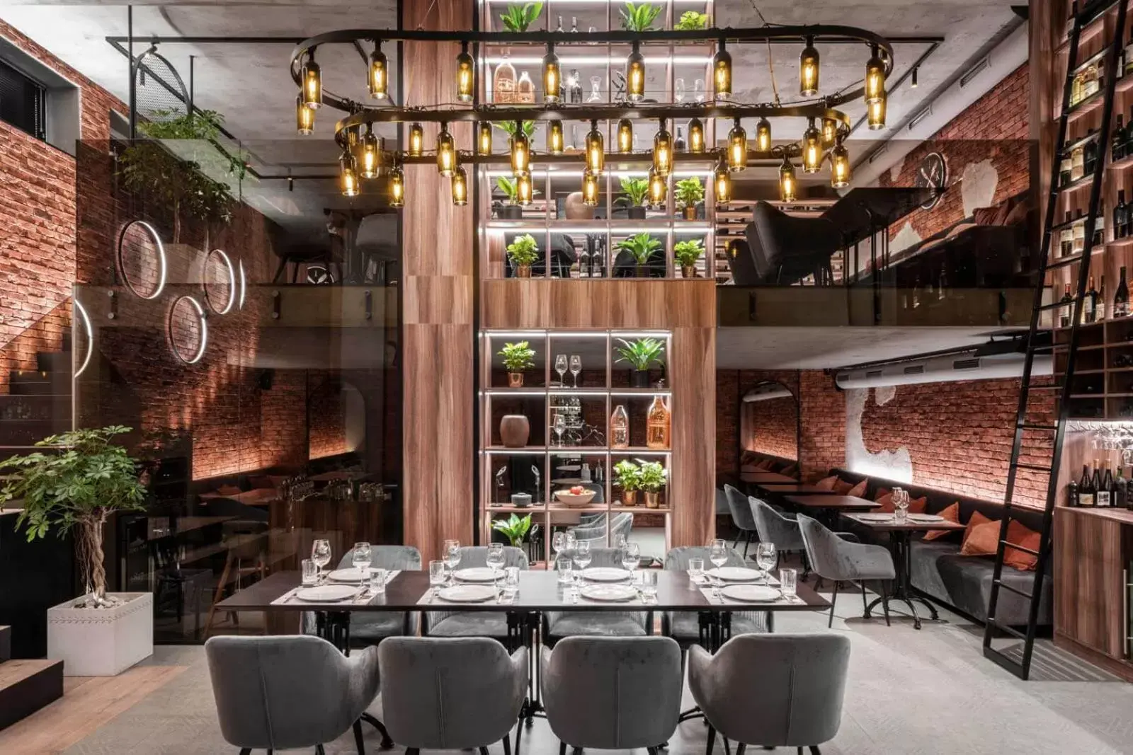 Restaurant/places to eat in Thomas Albert Hotel Restaurant/places to eat in Thomas Albert Hotel
