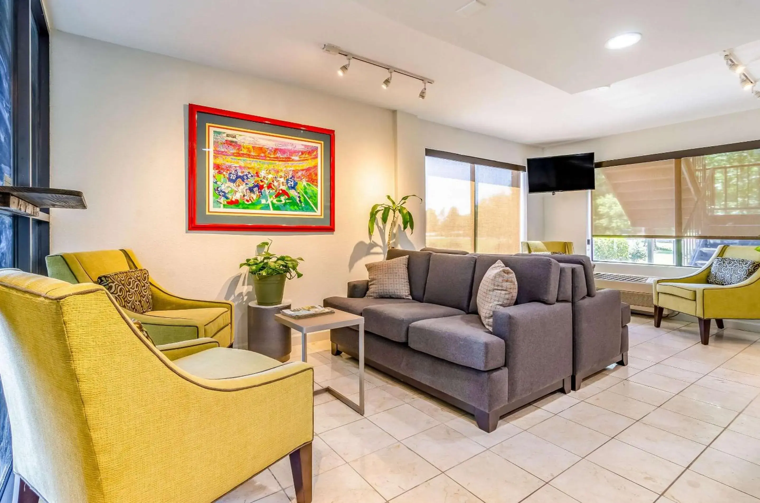 Lobby or reception in Quality Inn & Suites Creedmor - Butner Lobby or reception in Quality Inn & Suites Creedmor - Butner