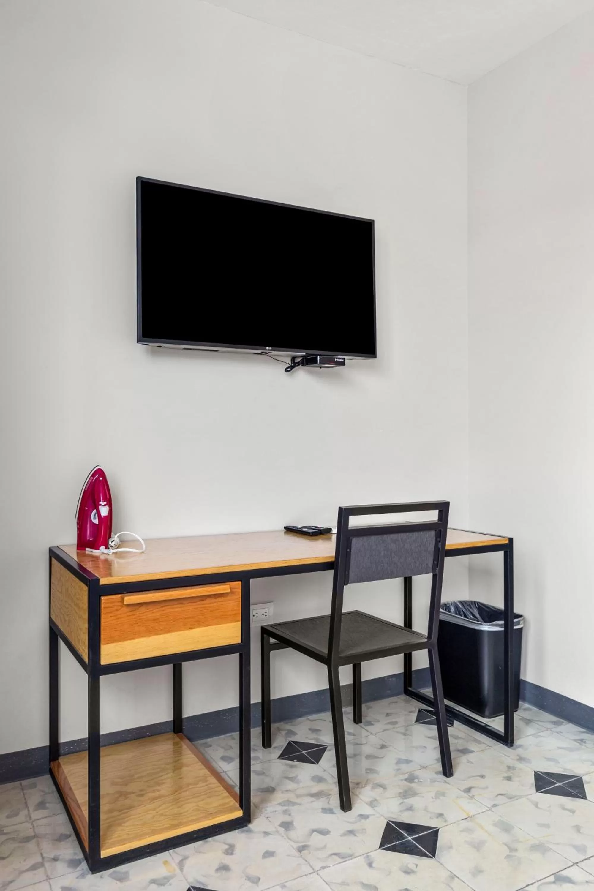 TV and multimedia in Suites Reforma by HomiRent