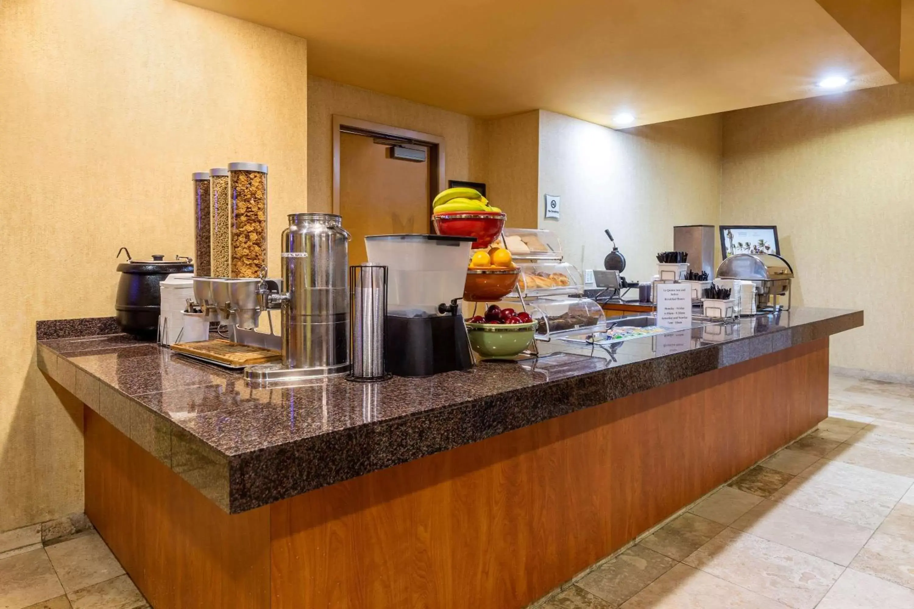 Restaurant/places to eat in La Quinta by Wyndham Vancouver