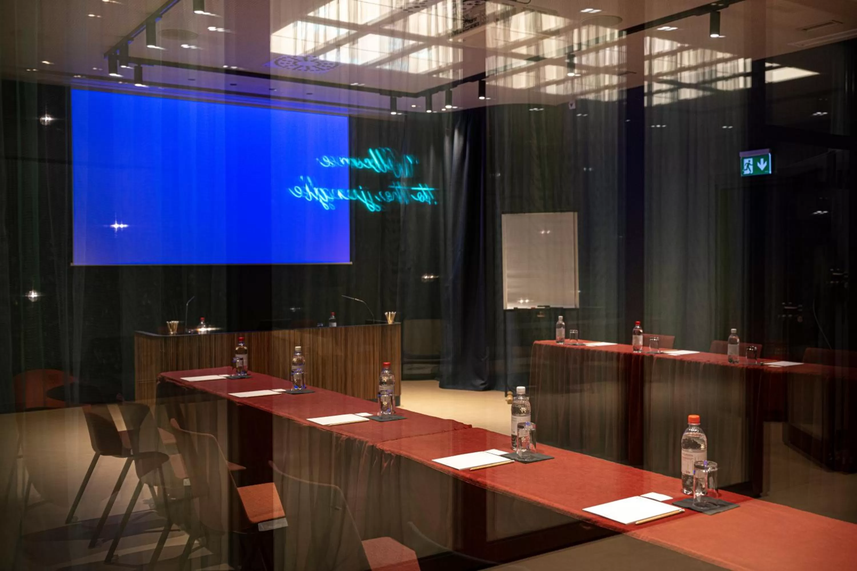 TV and multimedia in LUGANODANTE Boutique & Lifestyle Hotel