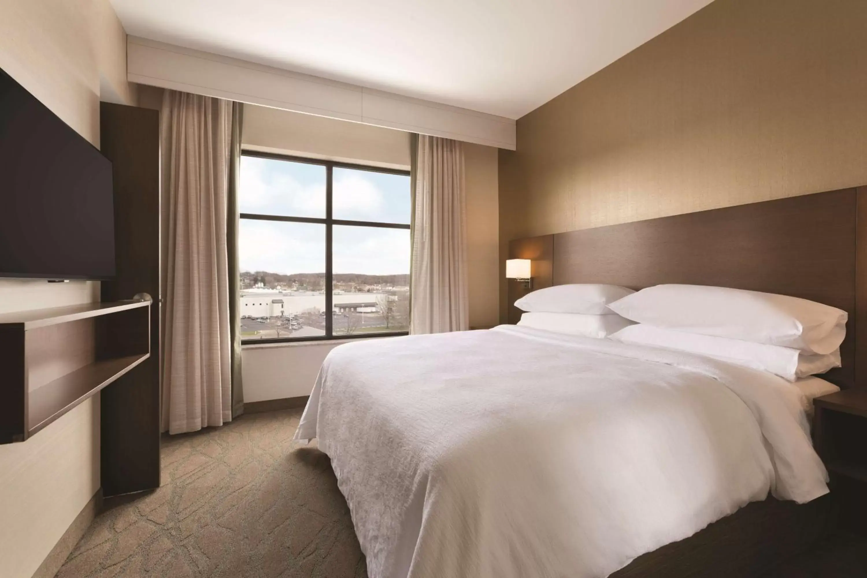 Bed in Embassy Suites by Hilton Akron Canton Airport