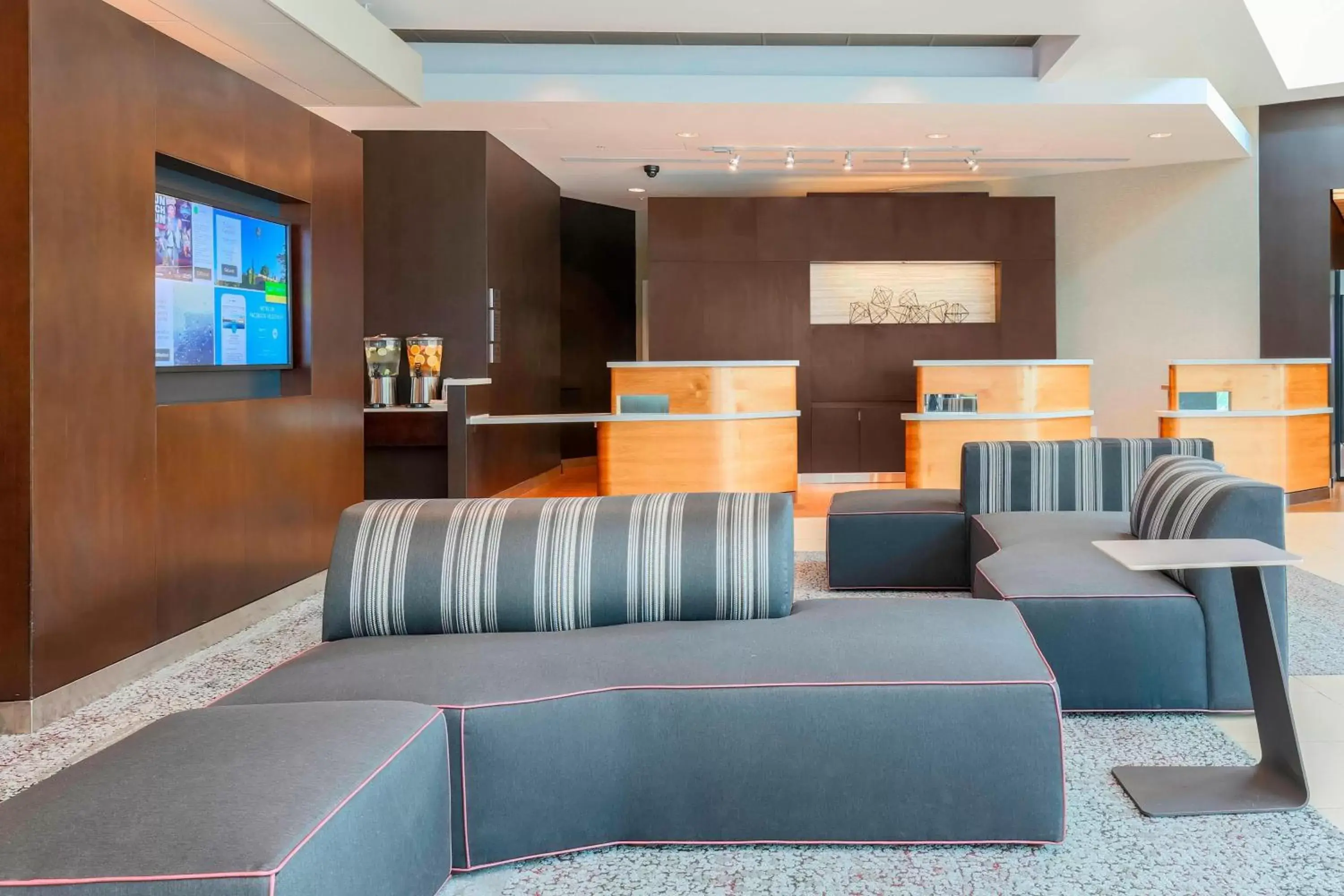 Lobby or reception in Courtyard by Marriott San Jose Campbell