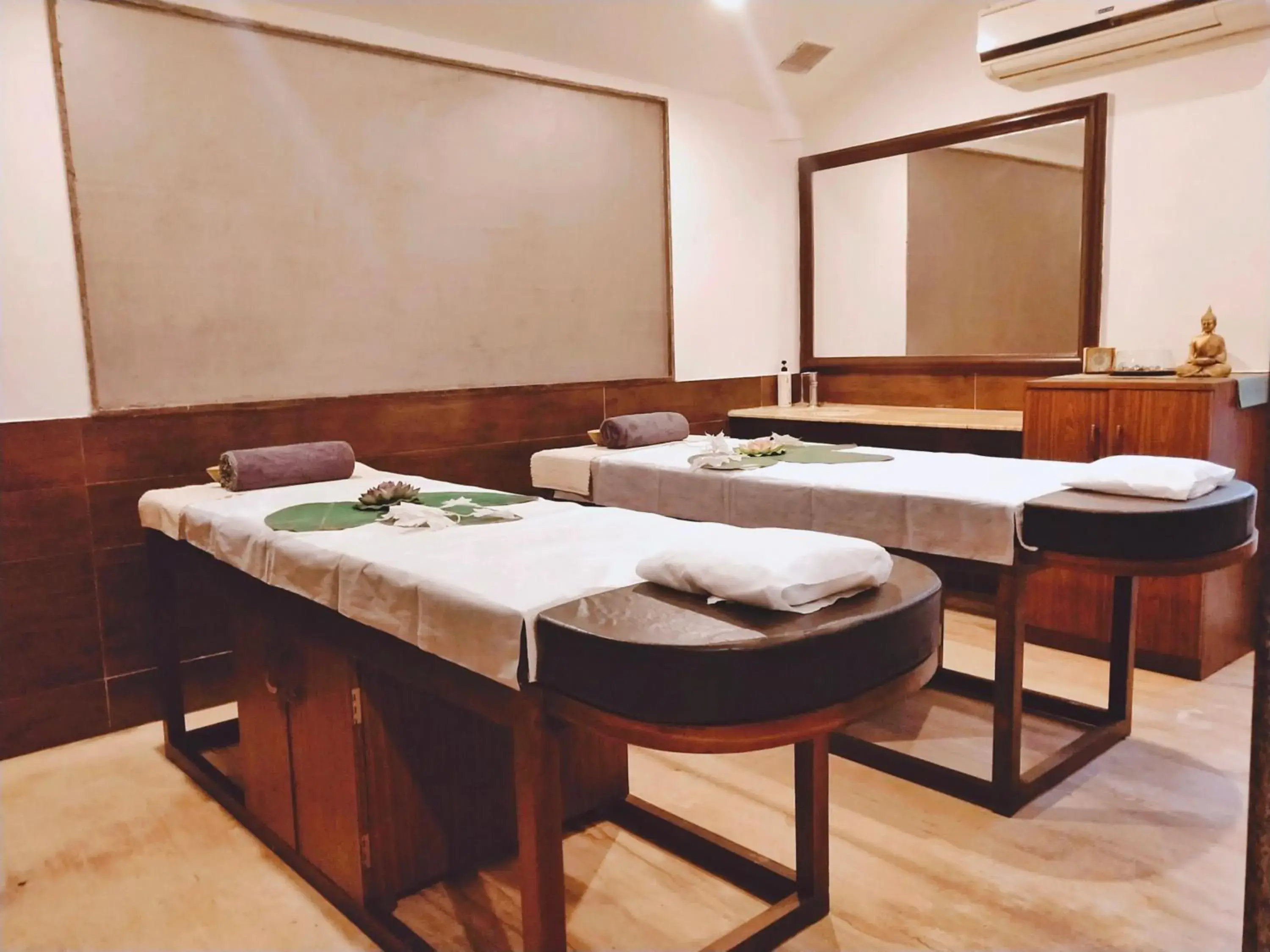 Spa and wellness centre/facilities, Bathroom in Regenta MPG Club Mahabaleshwar