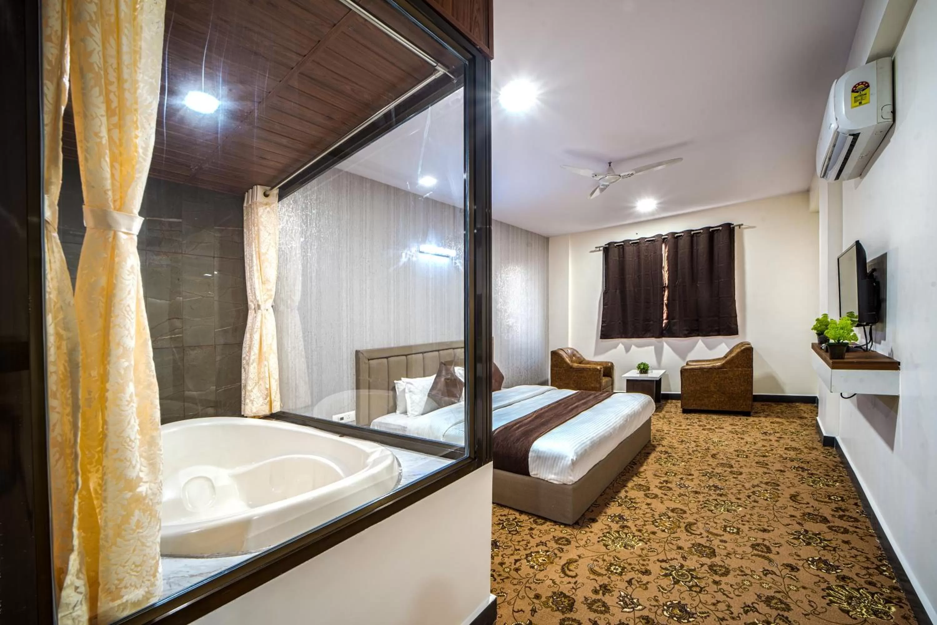 Bedroom, Bed in Hotel Jurkis, Kolhapur