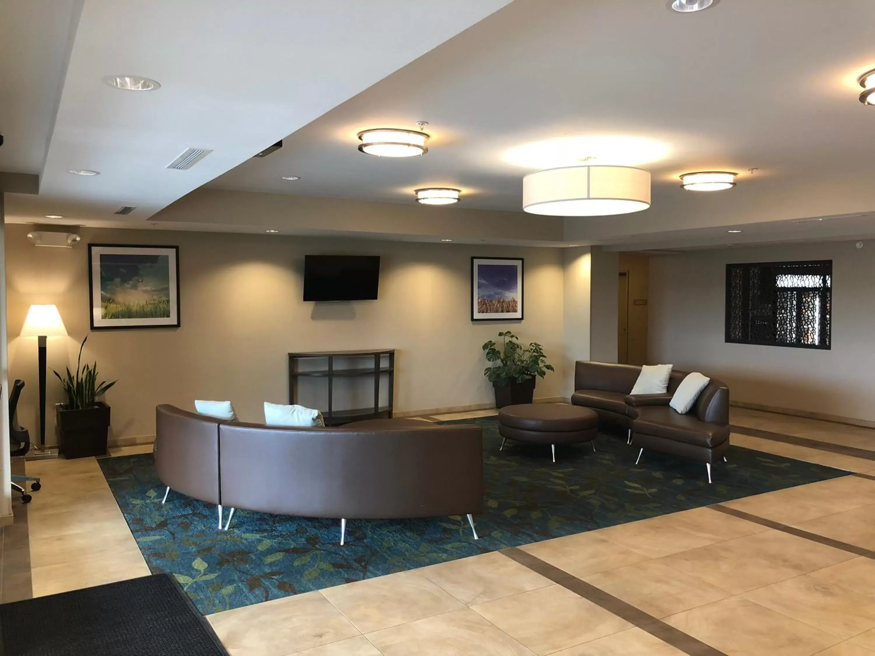 Property building, Lobby/Reception in Candlewood Suites - El Dorado, an IHG Hotel