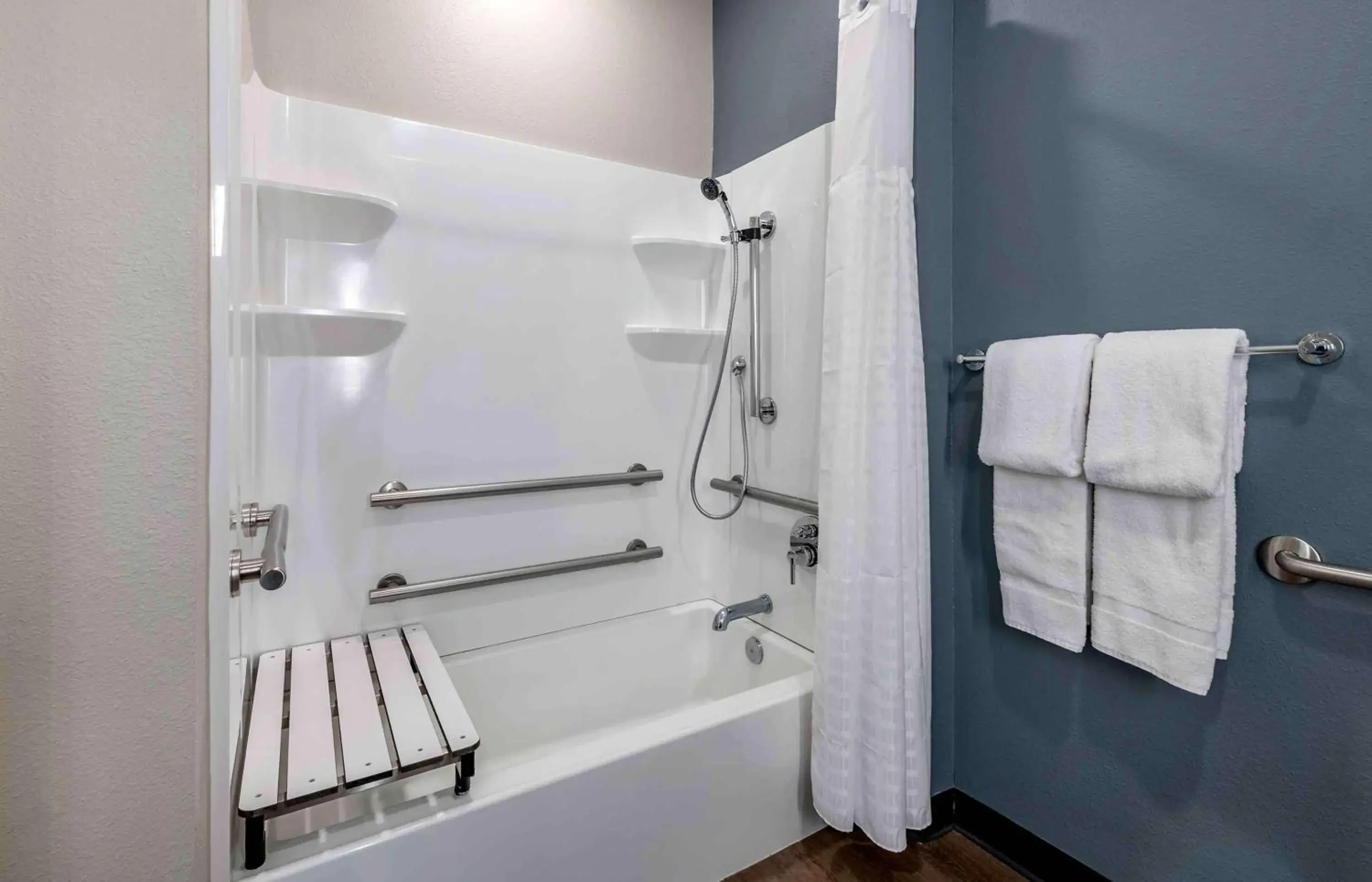 Bathroom in Extended Stay America Suites - Huntsville - Madison