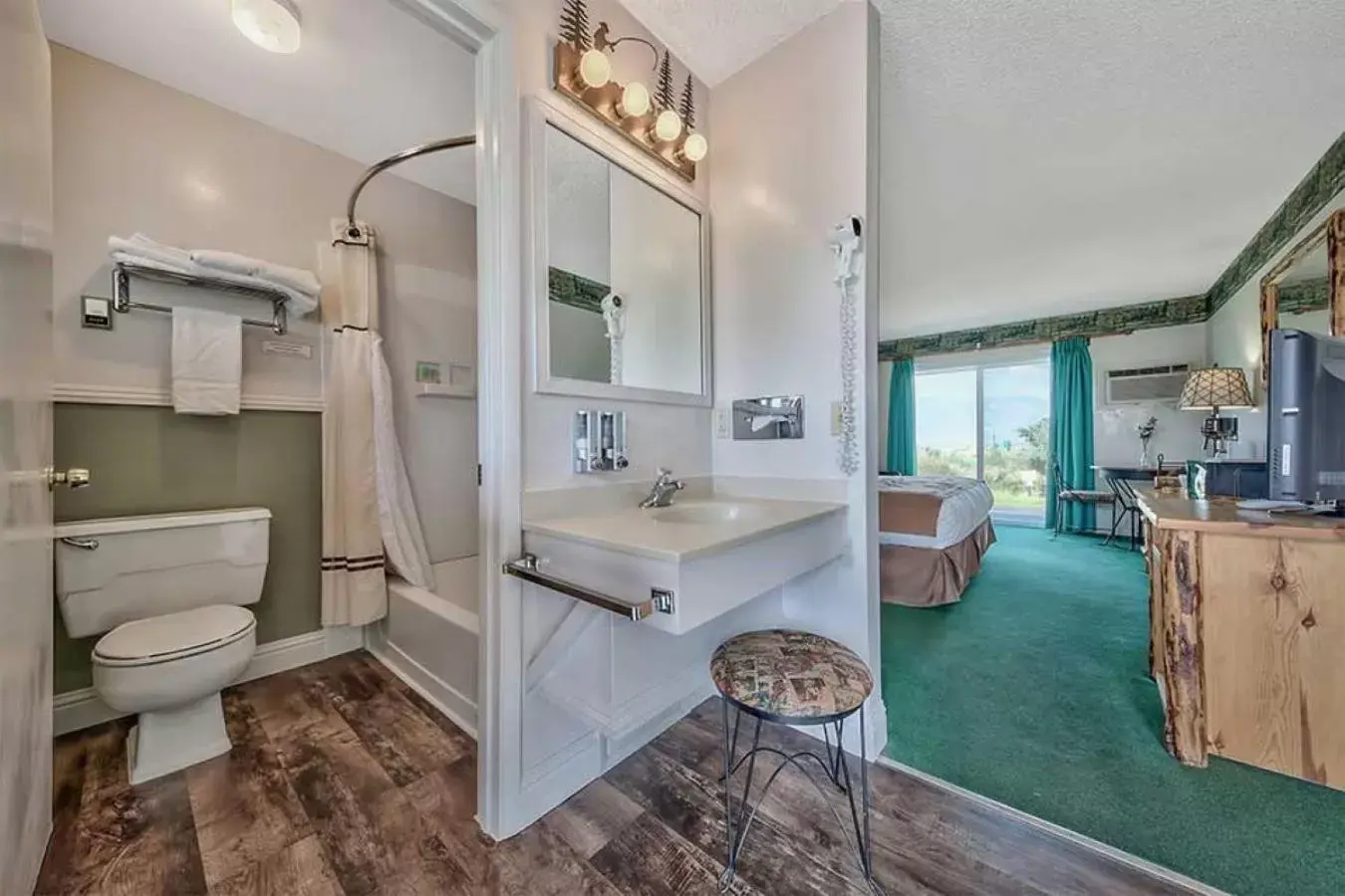 Bathroom in Walker River Lodge