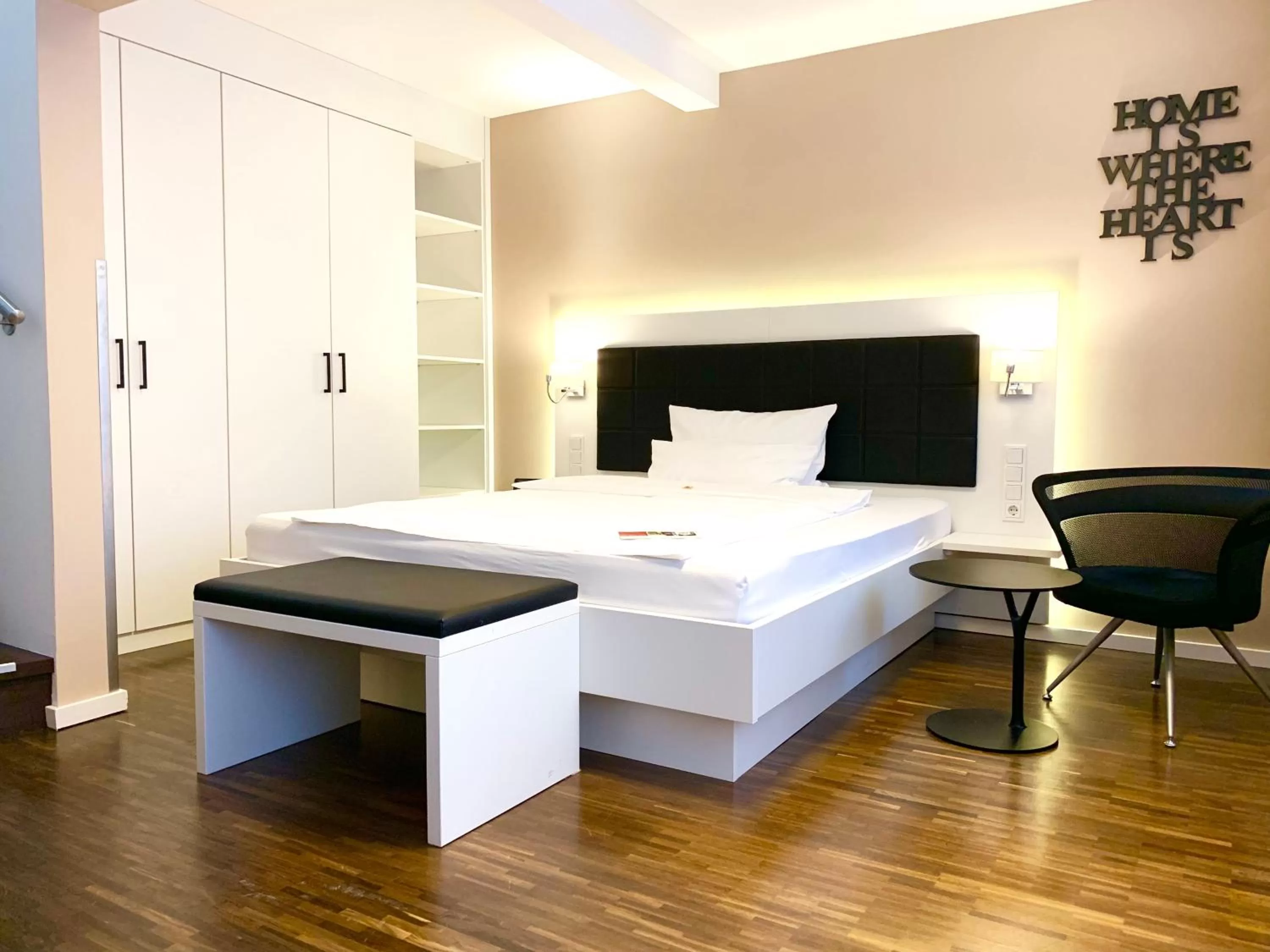 Bedroom, Bed in zeitwohnhaus SUITE-HOTEL & SERVICED APARTMENTS