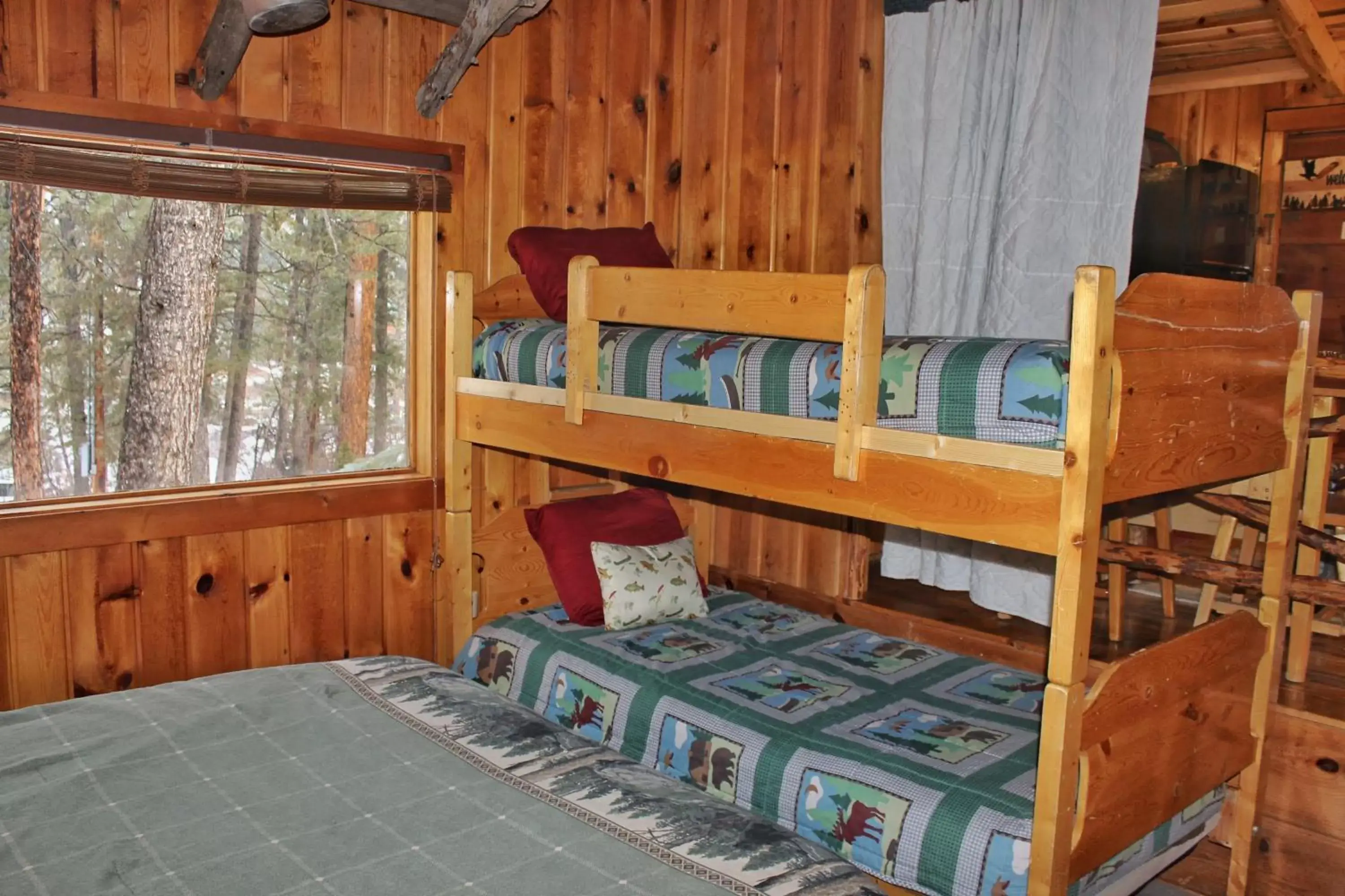 Bedroom, Bunk Bed in Pine Haven Resort