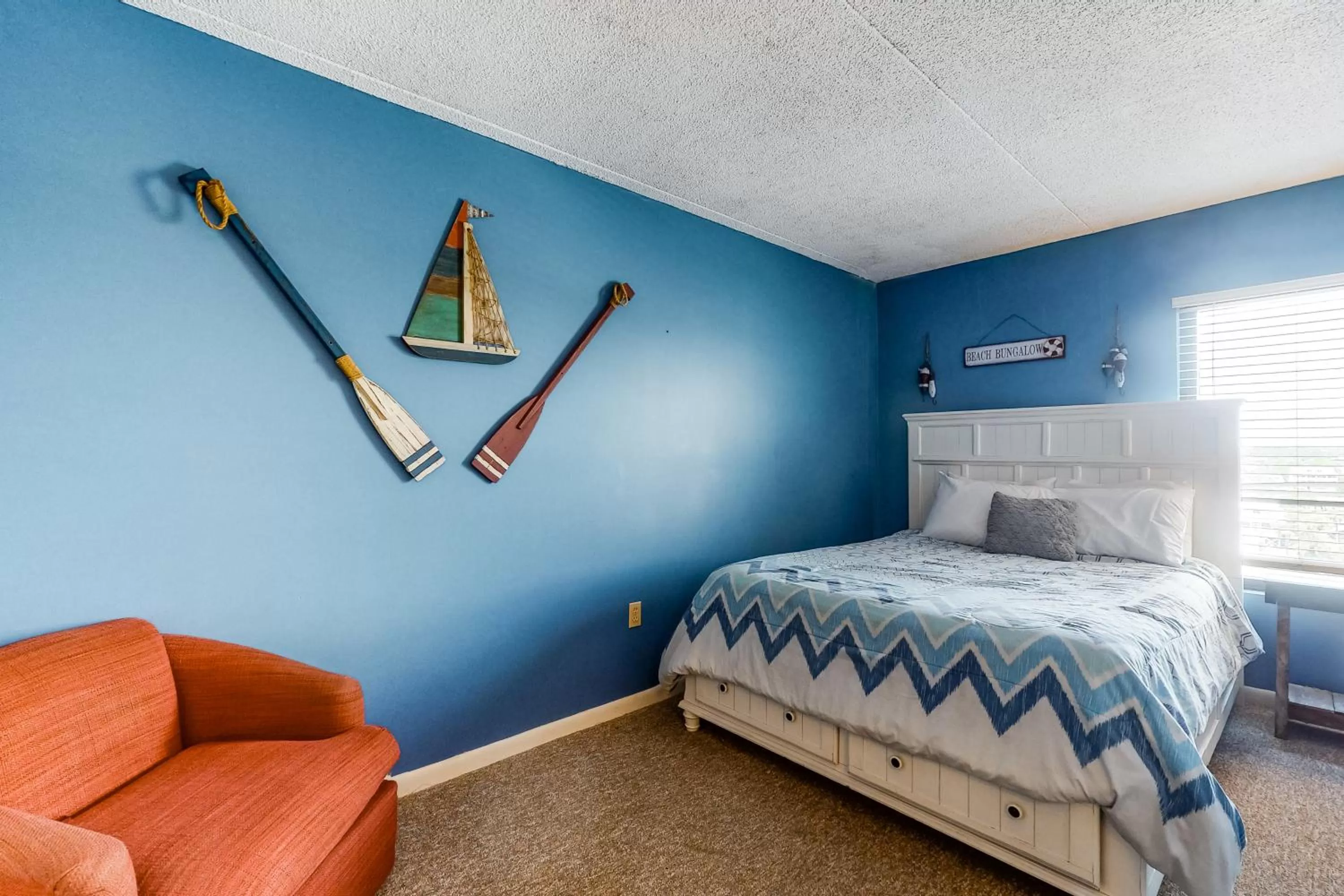 Bed in Island Winds East 809